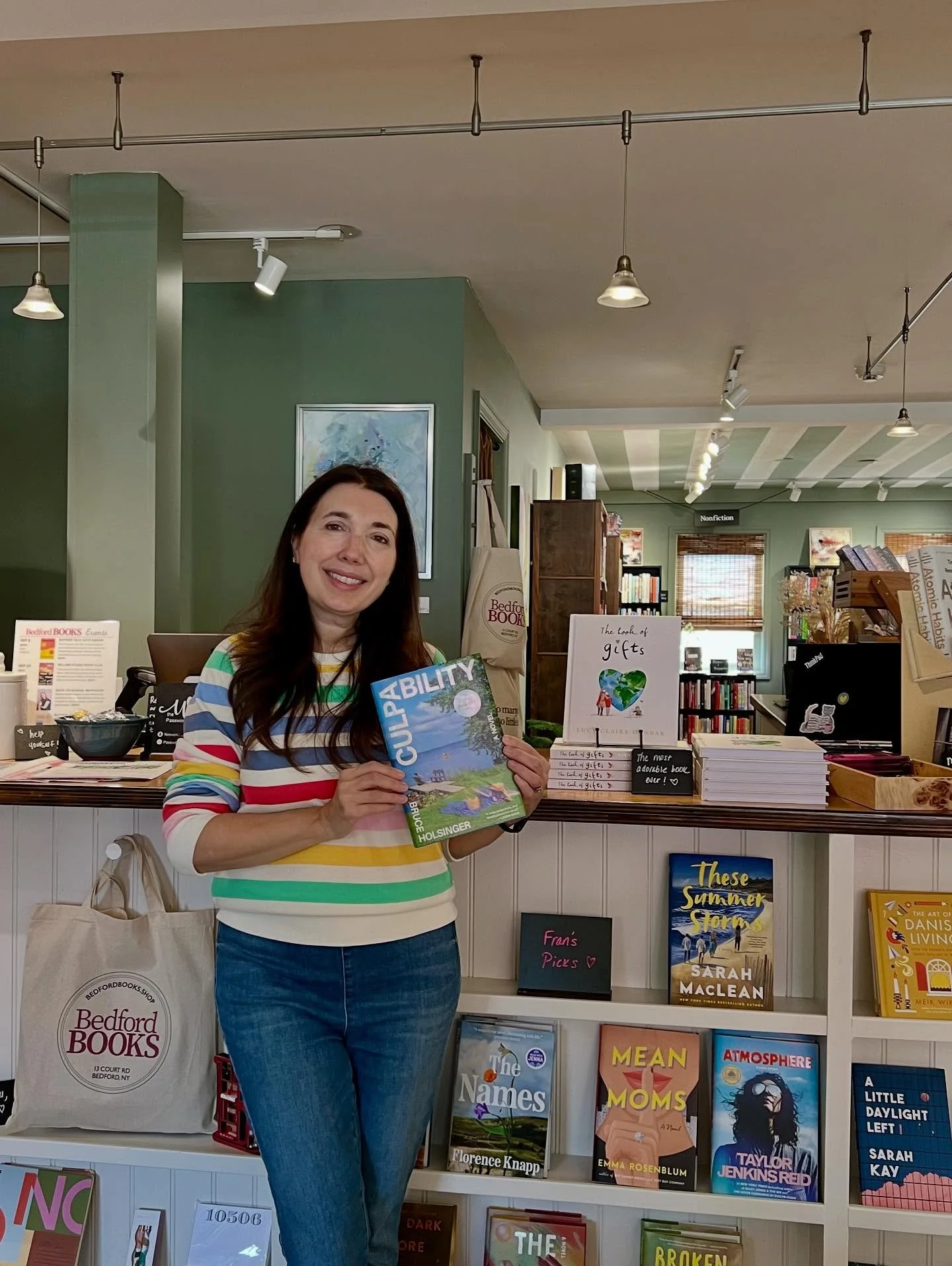 I wasn’t initially drawn to this book, but after a few friends raved about it, I decided to give it a try… and wow, it completely pulled me in.
𝘊𝘶𝘭𝘱𝘢𝘣𝘪𝘭𝘪𝘵𝘺 centers on 17-year-old Charlie, who’s in the driver’s sea