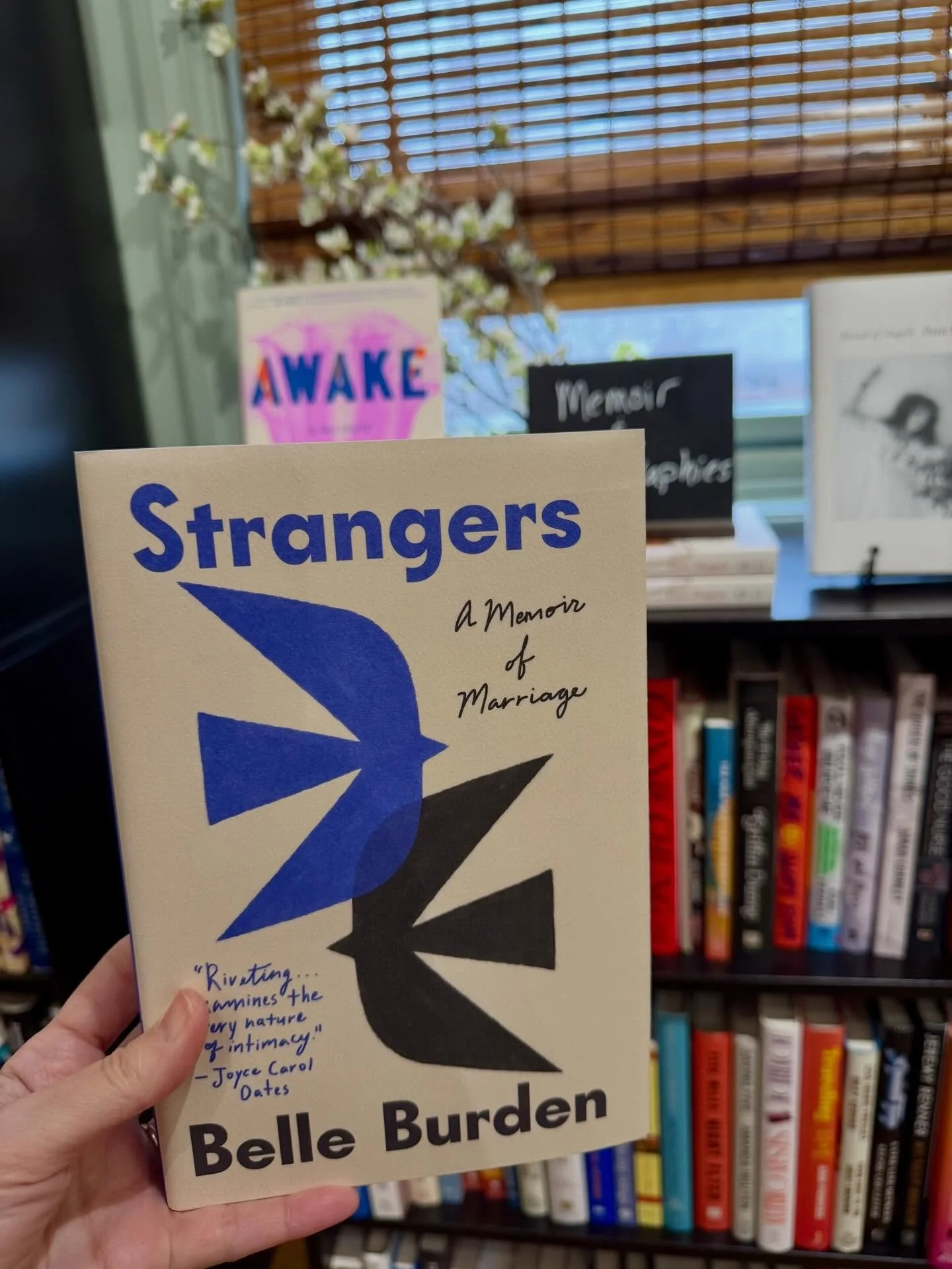 𝘚𝘵𝘳𝘢𝘯𝘨𝘦𝘳𝘴: 𝘈 𝘔𝘦𝘮𝘰𝘪𝘳 𝘰𝘧 𝘔𝘢𝘳𝘳𝘪𝘢𝘨𝘦 is the buzziest book in the store right now&mdash;and for good reason. This book absolutely floored me. 😳

In March 2020, while the world was shutting down and families were pulling closer, B