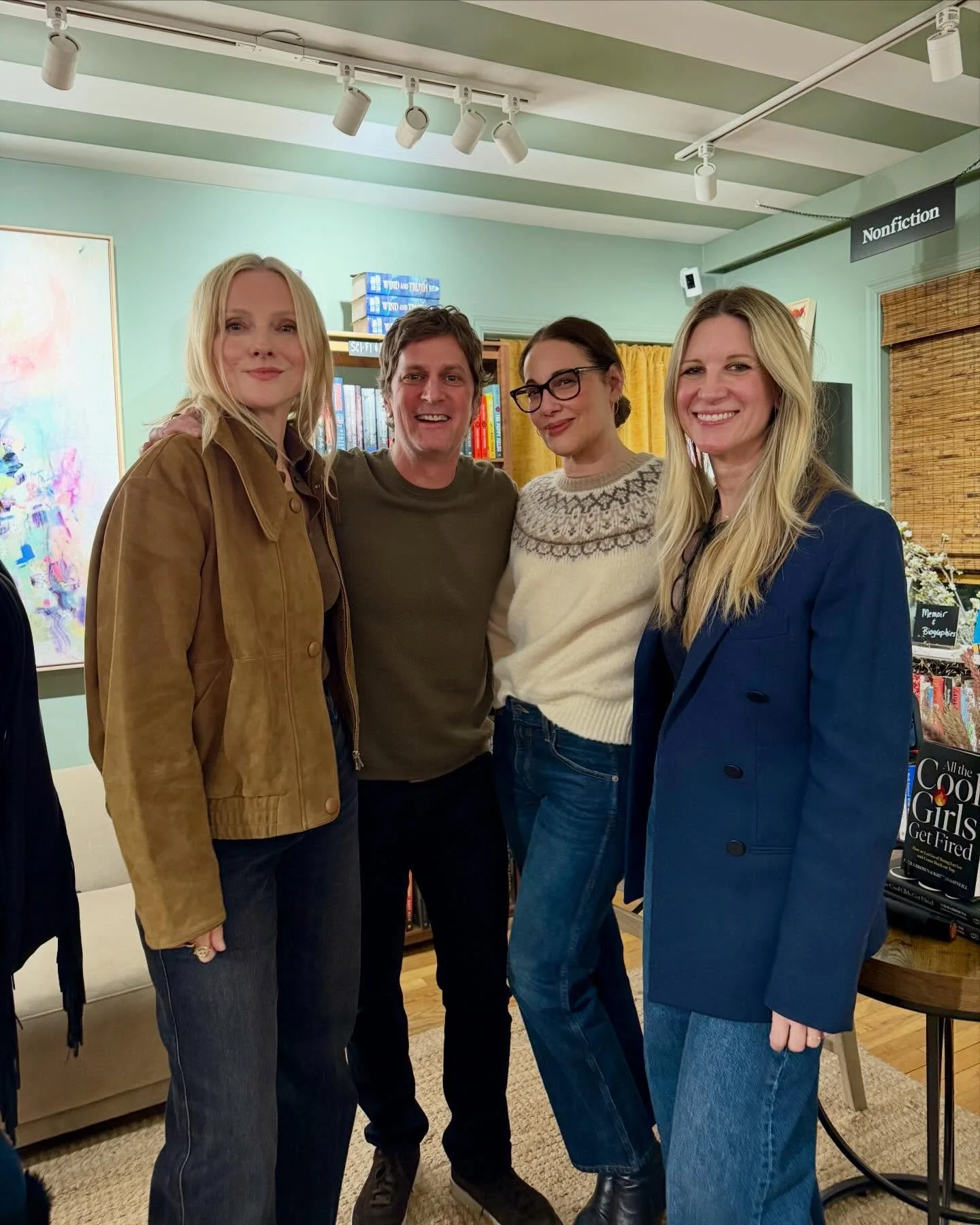 Still smiling from last night. 💫 

We had such a great time hosting Laura Brown and Kristina O&rsquo;Neill, the authors of 𝘈𝘭𝘭 𝘵𝘩𝘦 𝘊𝘰𝘰𝘭 𝘎𝘪𝘳𝘭𝘴 𝘎𝘦𝘵 𝘍𝘪𝘳𝘦𝘥&mdash;true media legends who also happen to be lovely and very funny.

Hug