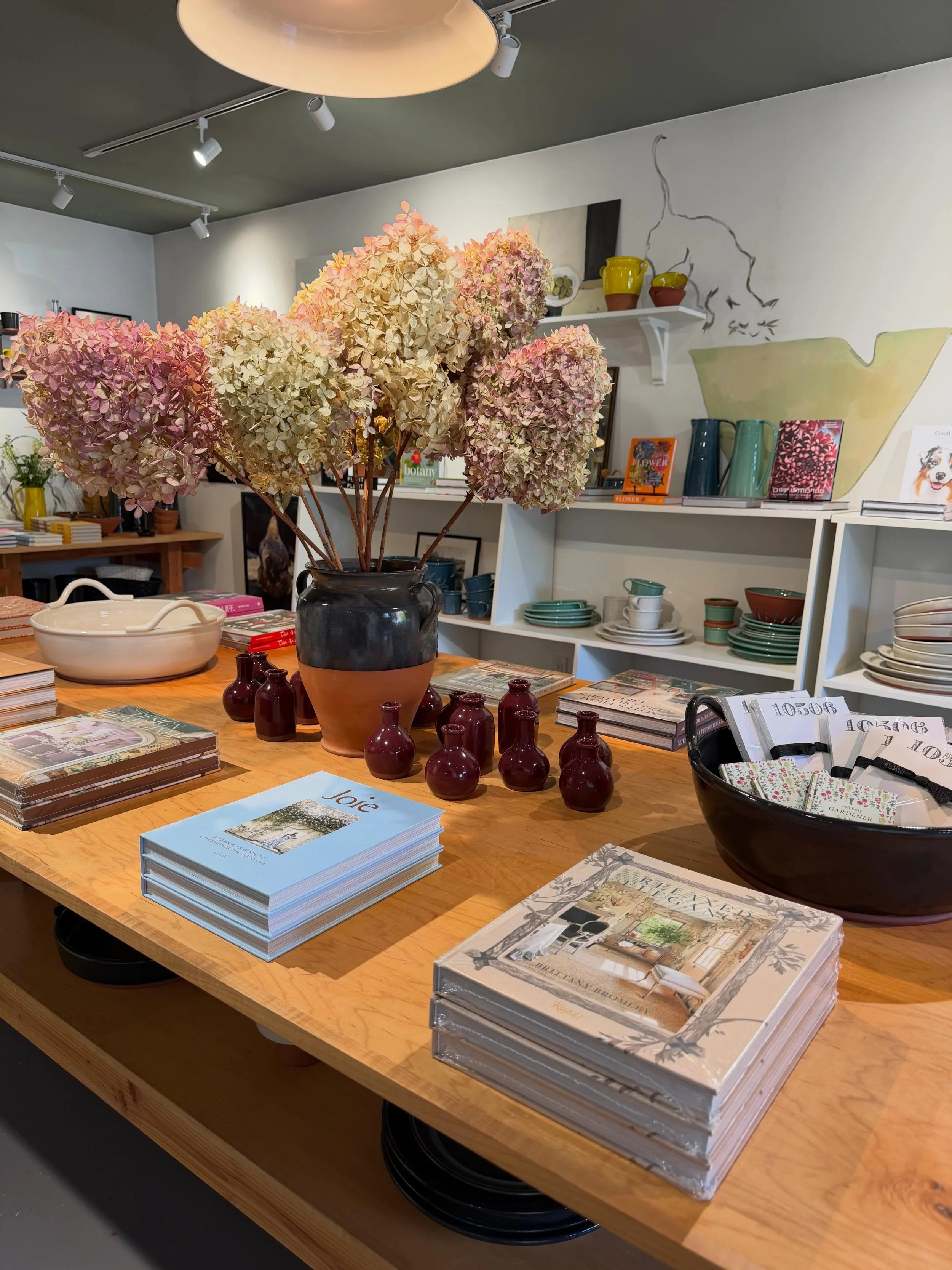 A little bookstore refresh! ✨📚🏺

We&rsquo;re so excited to now share space with our wonderful neighbors at @newyorkstoneware. We&rsquo;ve moved our coffee table books, cookbooks, and gift books next door&mdash;and honestly...they look like they wer