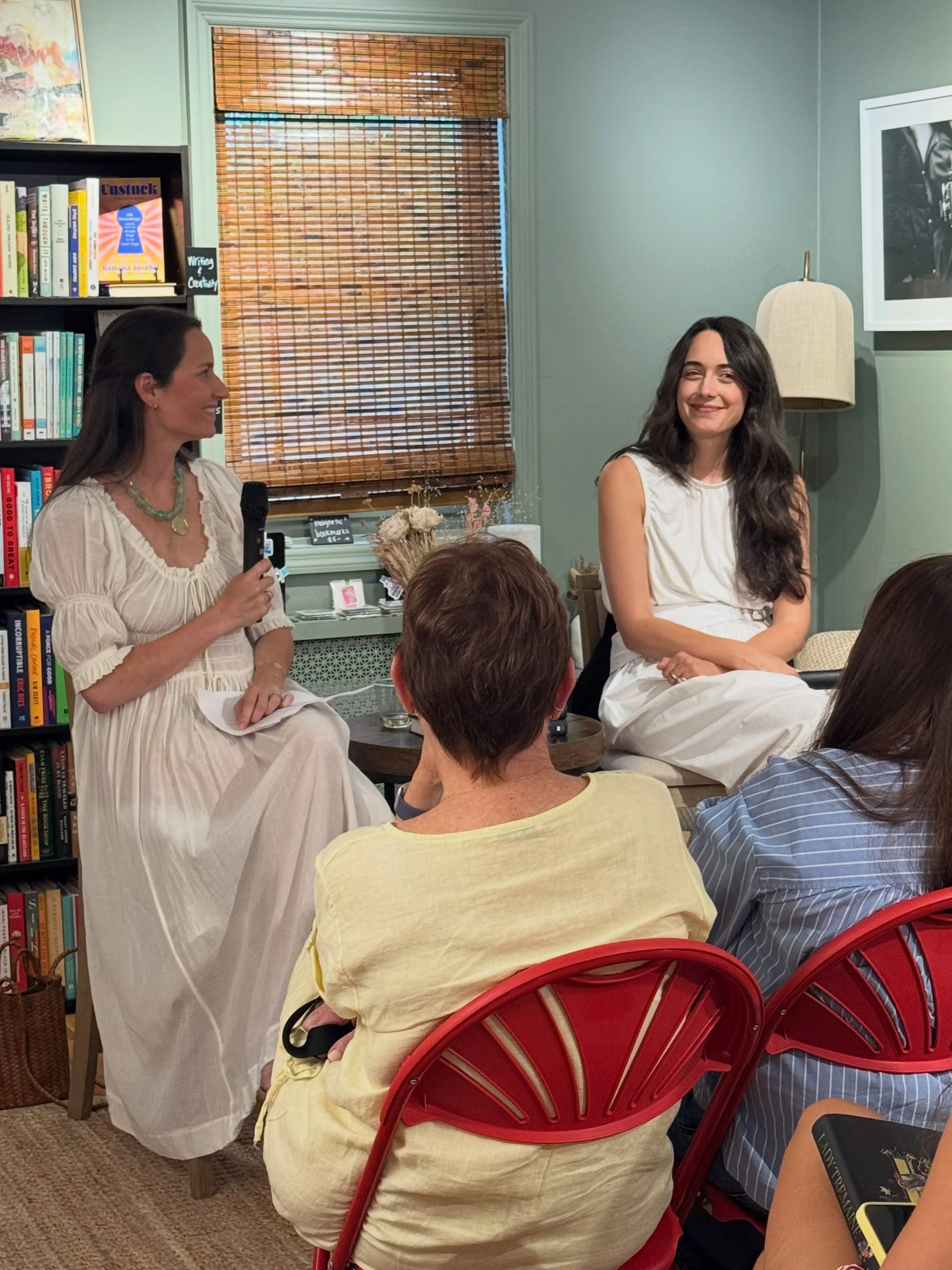 What a special night. 💛📚

𝘓𝘢𝘥𝘺 𝘛𝘳𝘦𝘮𝘢𝘪𝘯𝘦 was our April book club pick, and it&rsquo;s been on our Staff Faves table ever since. We loved this book so much that we couldn&rsquo;t stop talking about it&mdash;and that&rsquo;s actually how w
