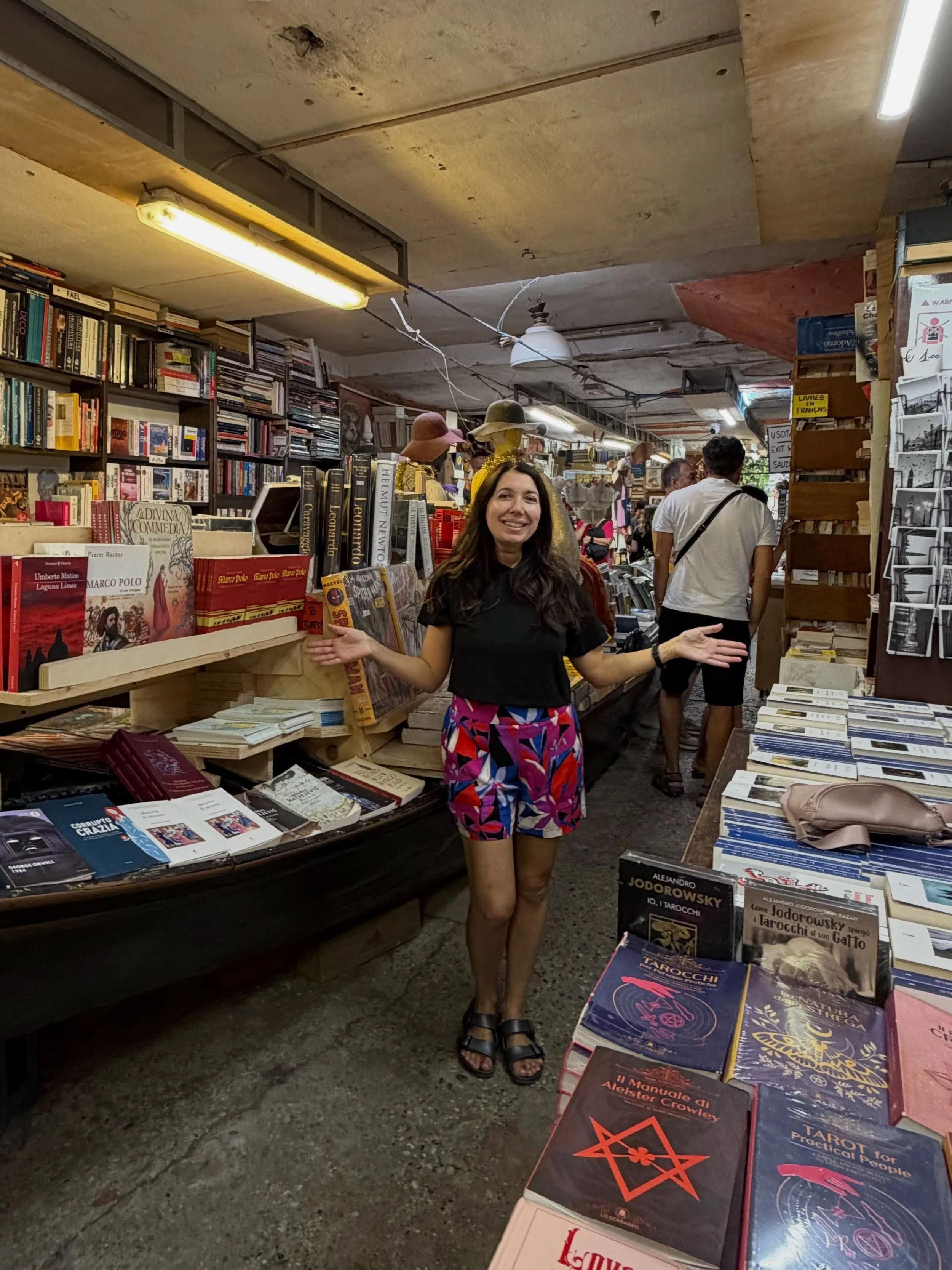 Can&rsquo;t visit a new city without visiting a bookstore. 📚🇮🇹

I fell in love with Libreria Acqua Alta in Venice. 💛 Books tucked into gondolas and canoes to protect them from high water, resident bookstore cats, and a staircase made entirely of 