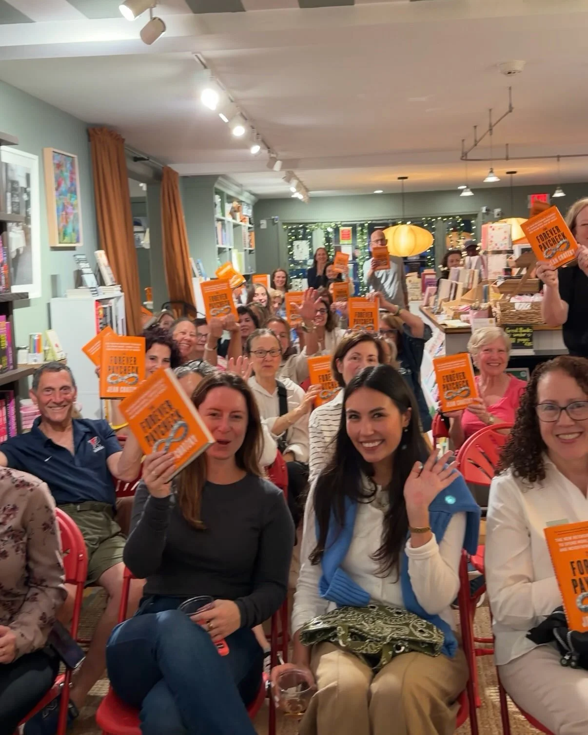 What a night! Our first event back after summer break&mdash;and it was standing room only for Jean Chatzky, celebrating her new book, The Forever Paycheck. ❤️📚

Allison Gilbert did the BEST job moderating&mdash;the conversation was funny, insightful