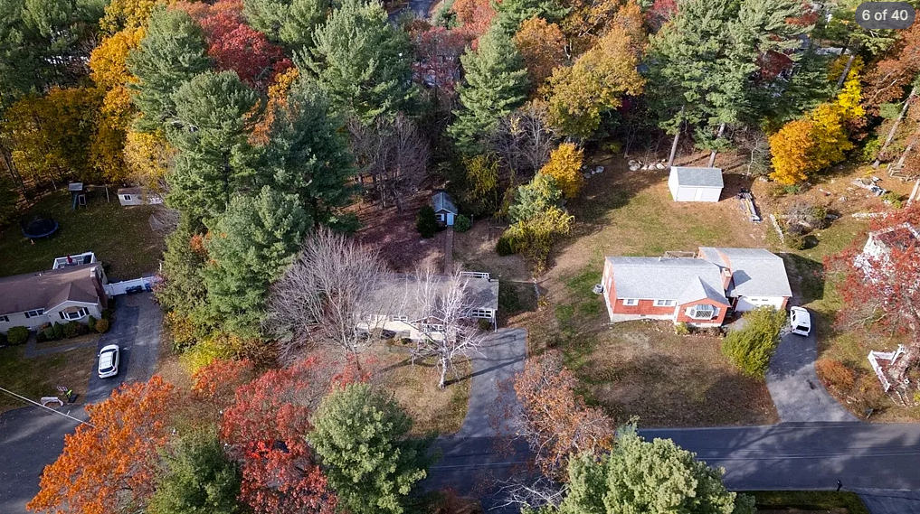 17 Evelyn St, Burlington - available lot to customize to buyers preference