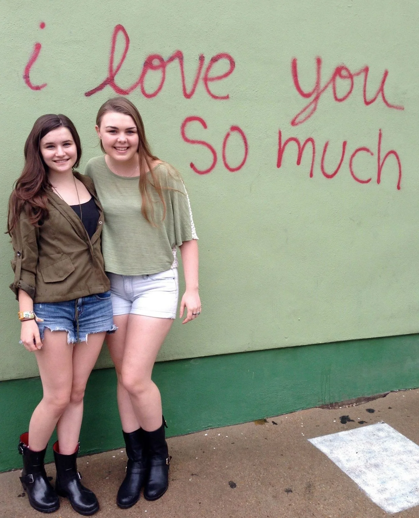 Clara and Isabel ACL 2016.JPG