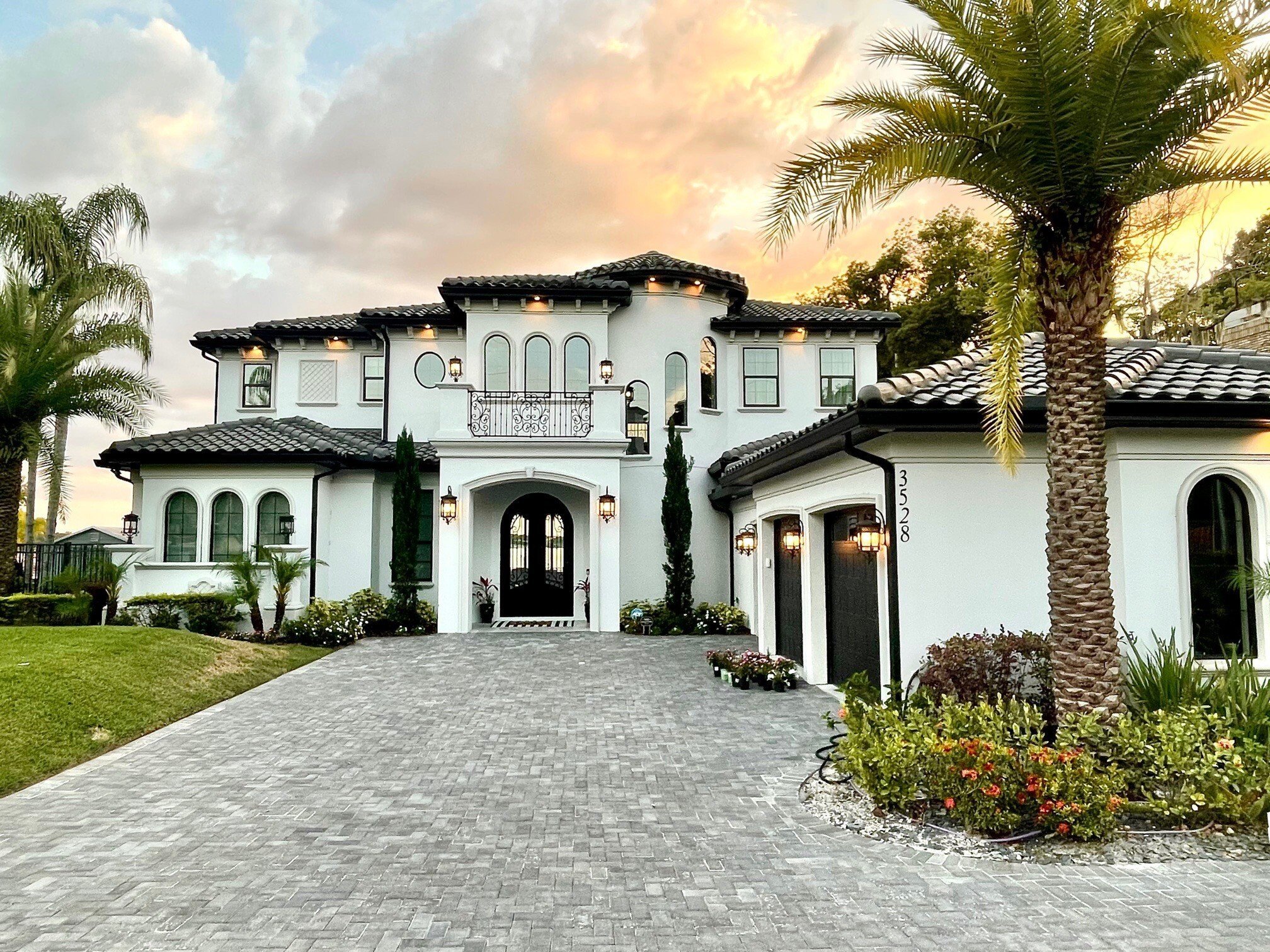 Residential luxury custom home build project