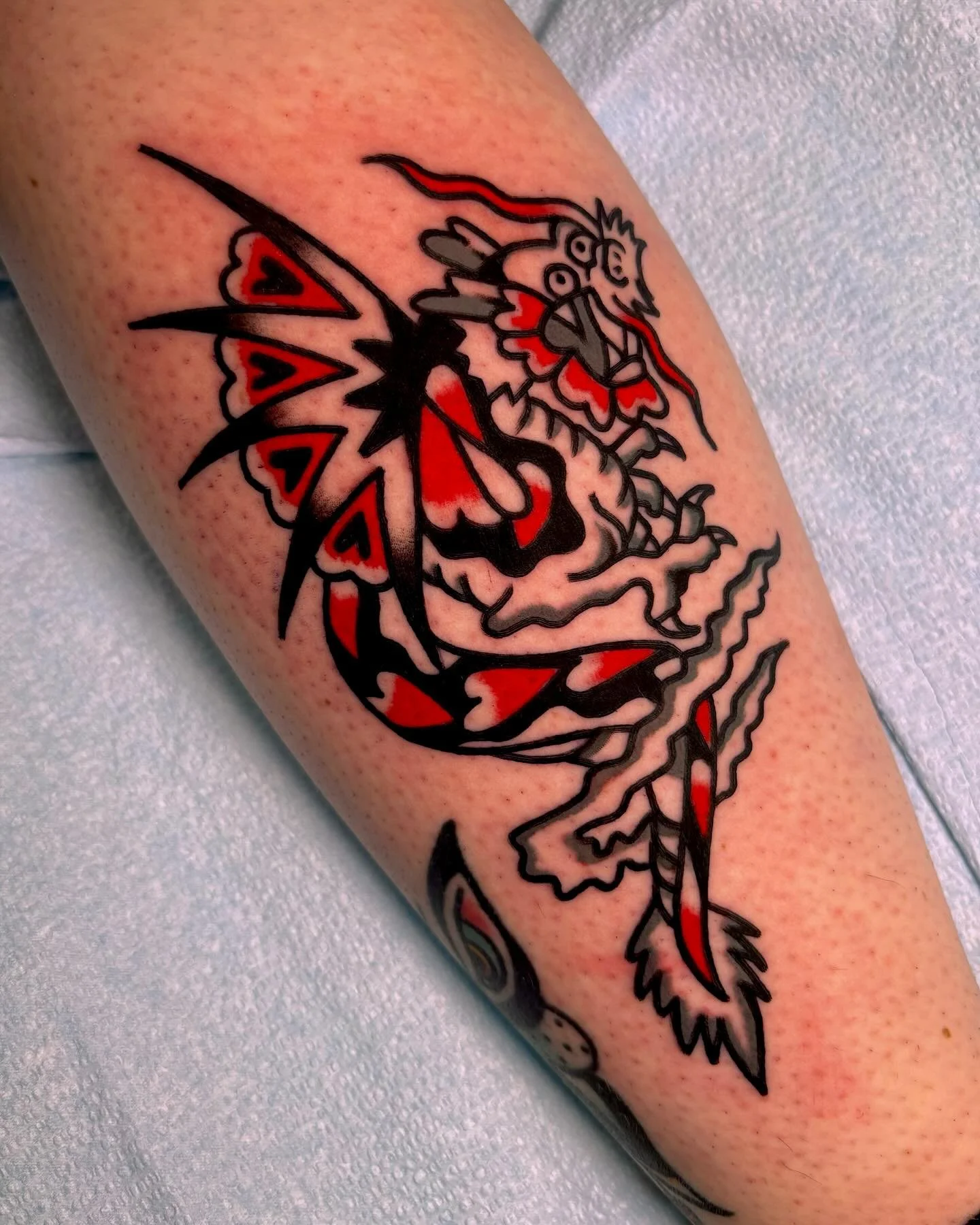 CARRY ON MY WAYWARD SON 
THERE BE PEACE WHEN YOU ARE DONE
LAY YOUR WEARY HEAD TO REST
DONT U CRY NO MORE
bernnernernerwwww bernewnenewww newnewnewnenew nerneww nernewww 🎸
.
.
.
#repostdonttell #portlandtattoo #dragontattoo 
&ldquo;