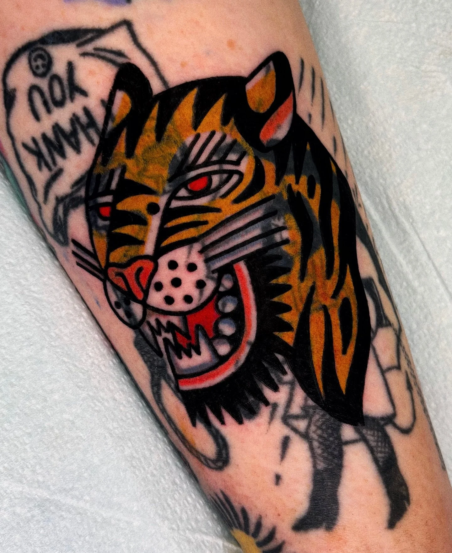 BLASTOVER! That one tiger from that one guy (you know the one) on the iconic @missngnmbr &hearts;️ what an honor to tattoo such a lovable coworker and friend yay !! &hearts;️ #bertgrimm #tigertattoos #portlandtattoo #seattletattoo