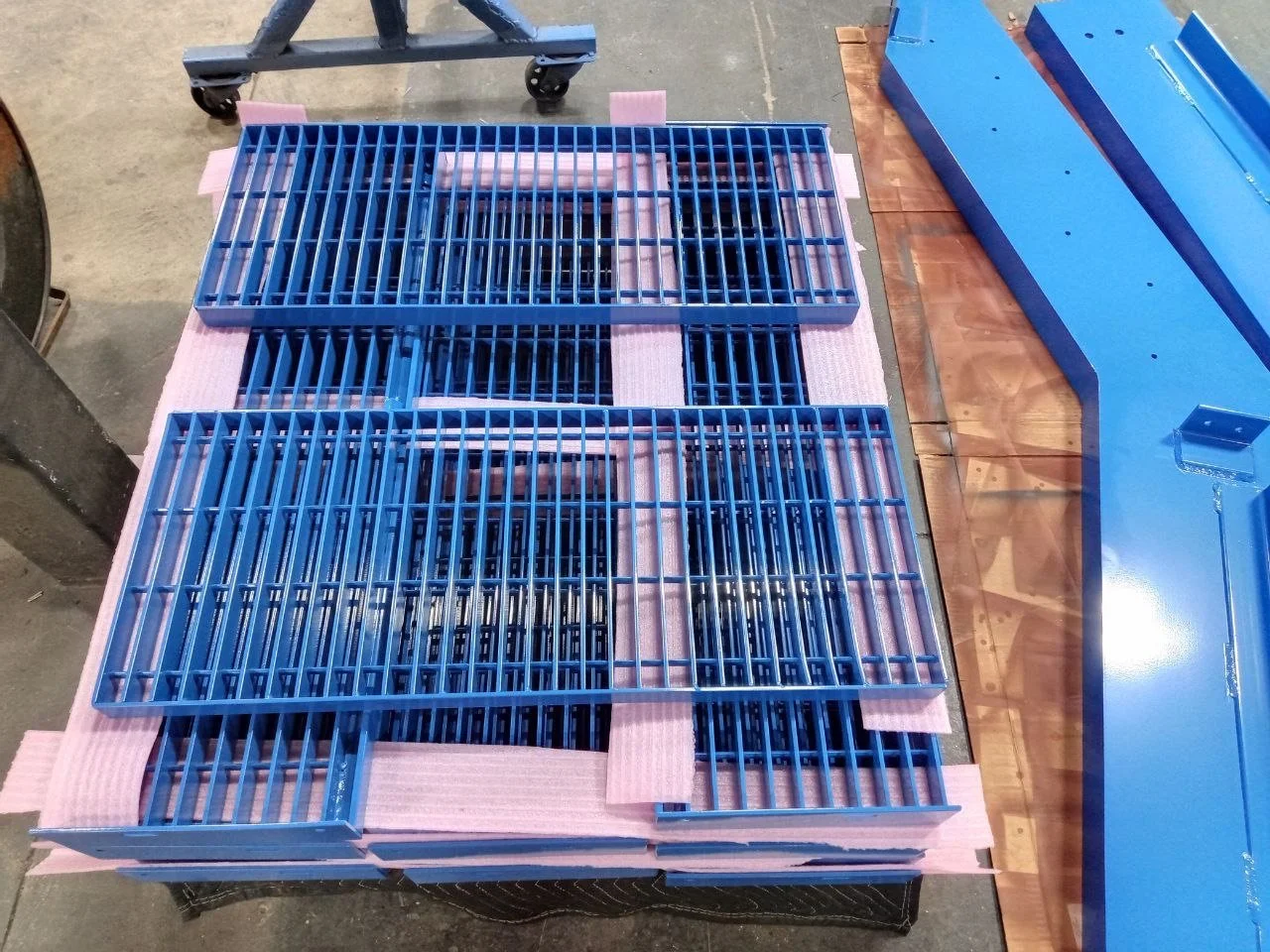 Chicago Metal: Blue Railing