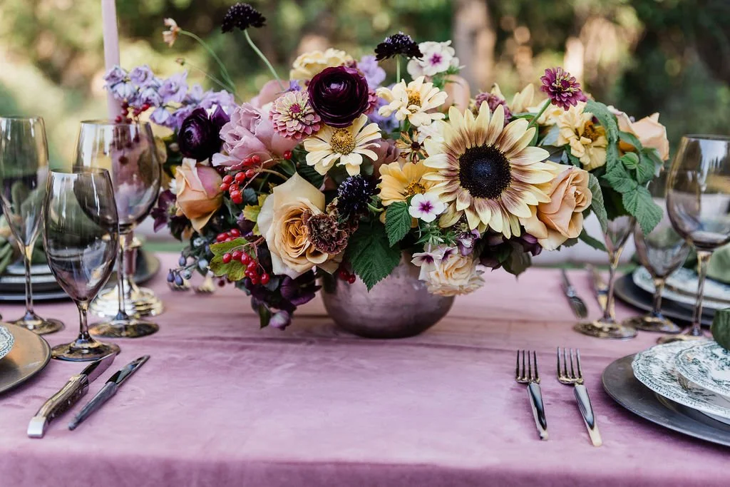 Pairing Your Flower Colors With Your Tabletop Rentals