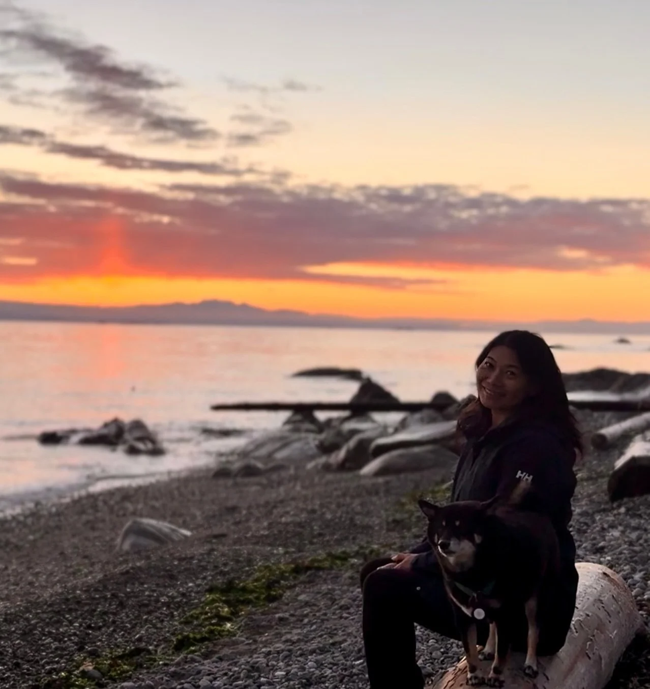 As the days get shorter and we move into this quieter season, our bodies are naturally signaling us to slow down too.

But how often do we actually listen?

In our gut health work, one of the most overlooked pieces is the role our nervous system play