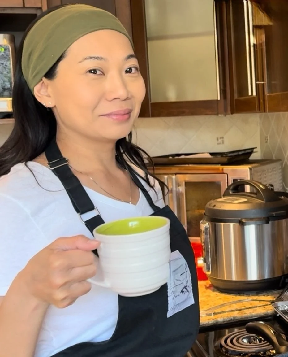 Real talk: I just saw people screaming at each other in a parking lot over a spot. The mall is absolute madness. Everyone&rsquo;s on edge.

When the holidays get this overwhelming, breakfast is usually the first thing we skip. &ldquo;No time,&rdquo; 