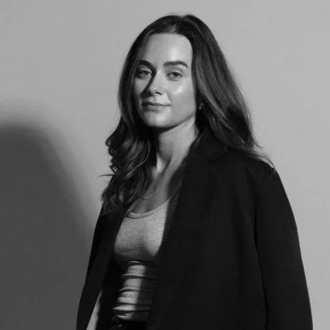 Cheyanne Burdett sharing her 5-star review for Studio DuMór’s exceptional creative production, photography, and video services, commending the team’s expertise.