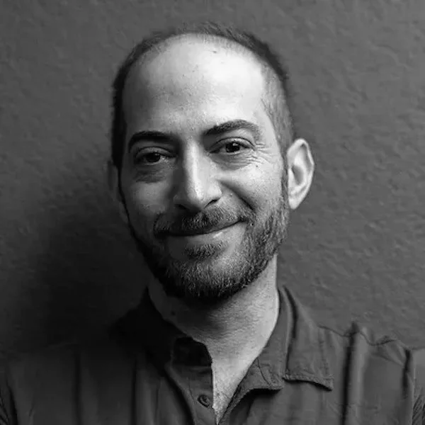 Jeffrey Huze from AED Management sharing his positive review for Studio DuMór’s outstanding creative production, photography, and video services.