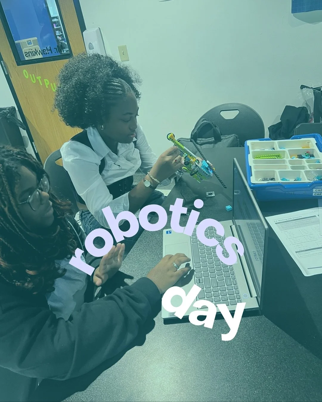 🧱🤖 @lego Robots!
Representatives from the Charles County Public Library Waldorf West came to Mr. Elijah’s Computing class to do a Lego Robotics activity. Scholars were challenged to build Lego robots and then code them to do different action