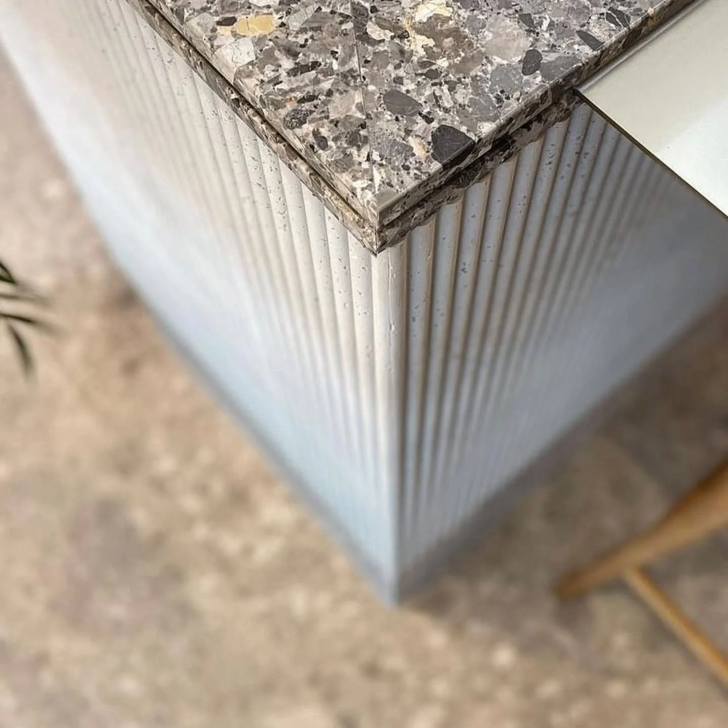 Thanks to @thisisstudiox a while back for using @stonini_panels in the flagship #teachateau store in IFC Mall in Central, Hong Kong! This is definitely a landmark for STONINI PITTED FLAUTAS &amp; thanks to the sifus involved for a great installation 