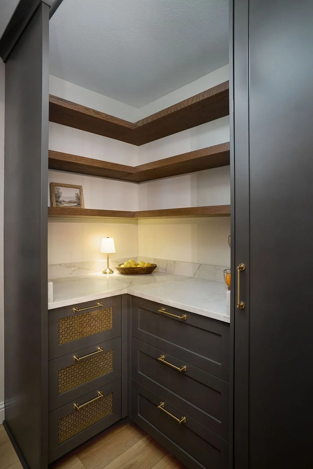 design: Michelle Rae Designs
millwork: Manasseh Wood
photos: Garrett Faison/Media Depot