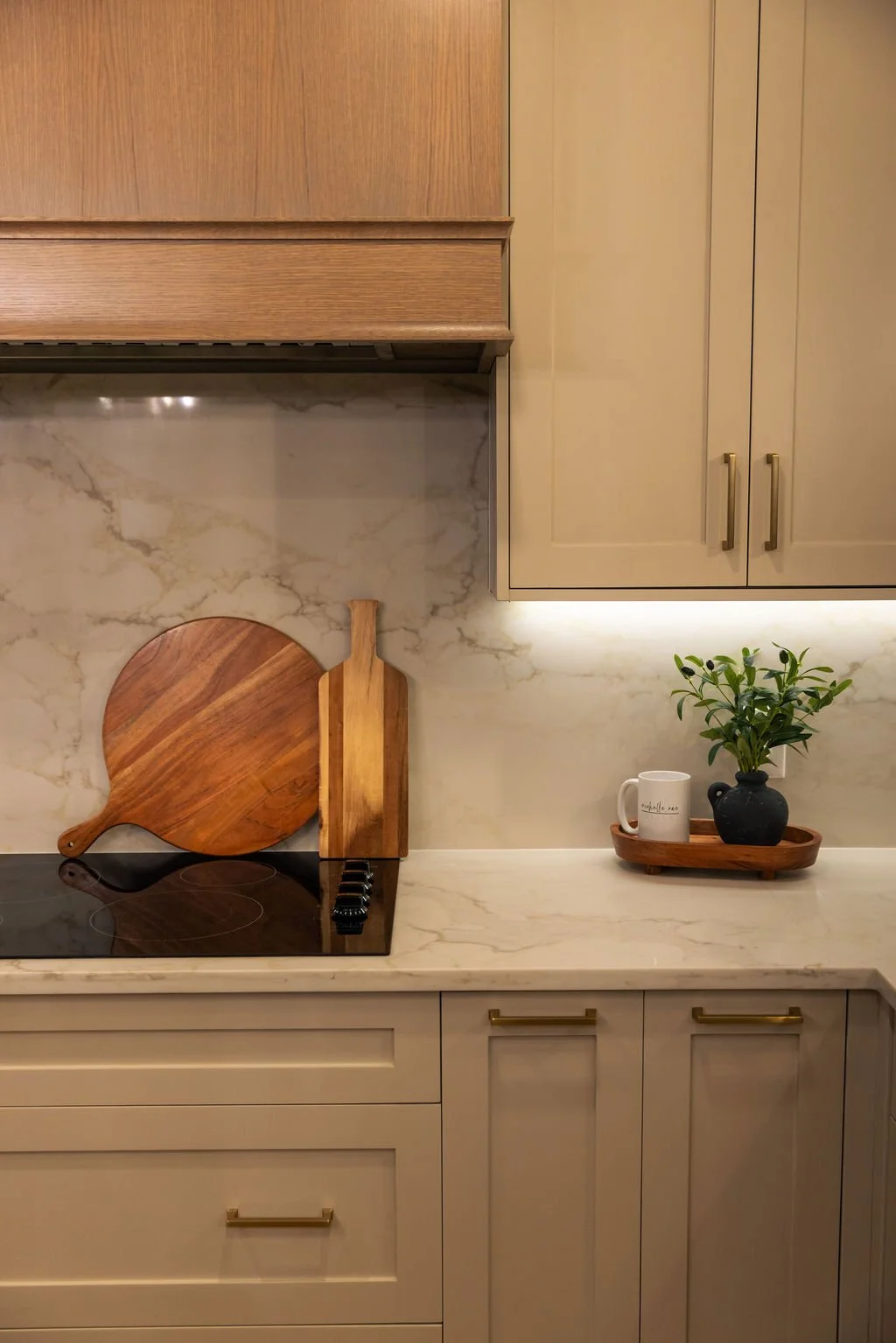 design: Michelle Rae Designs
millwork: Manasseh Wood
photos: Garrett Faison/Media Depot