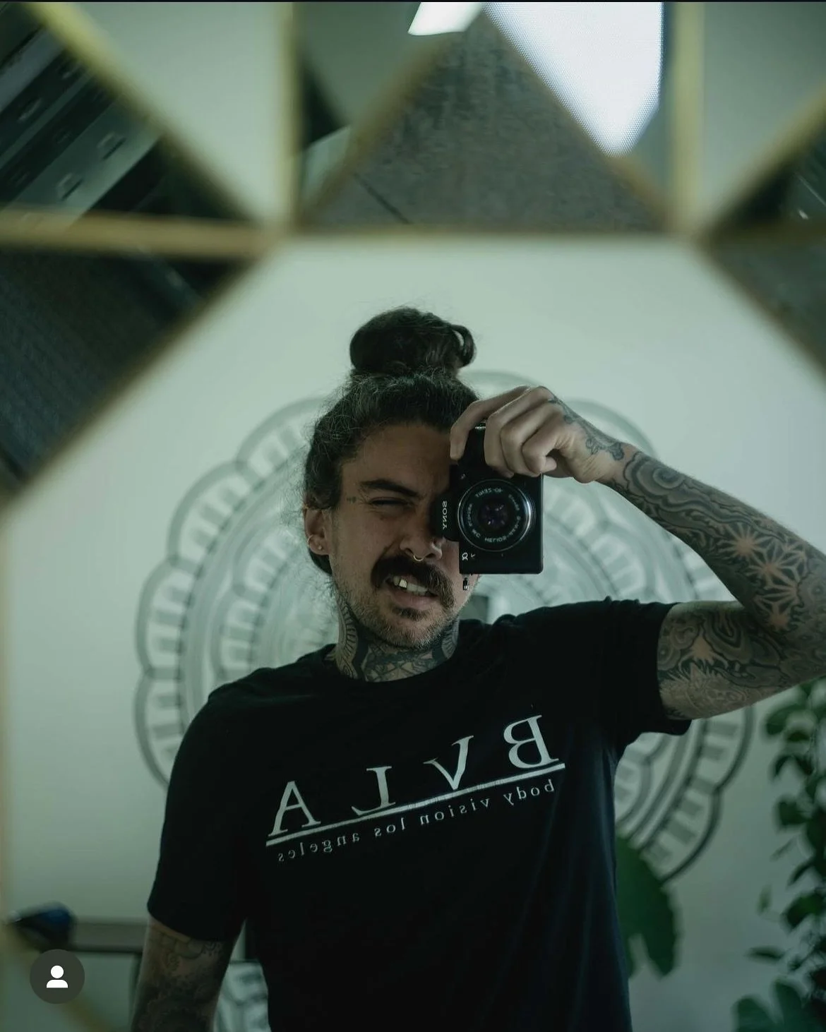Nuestro piercer @rubenlew.bodypiercing disponible &uacute;nicamente bajo cita ✍🏻