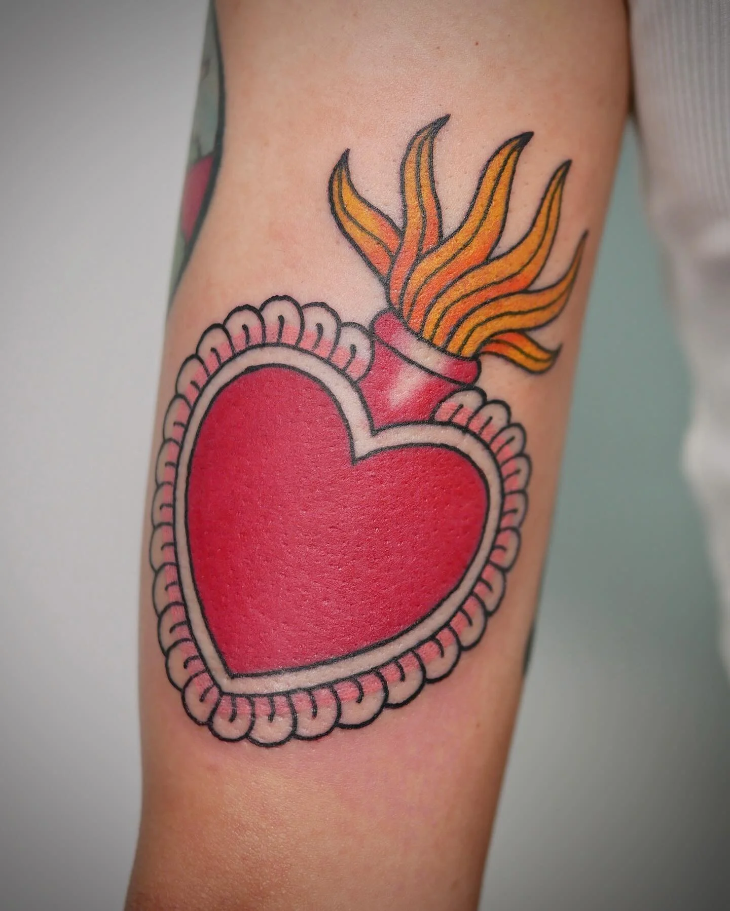 Para Andrea ❤️&zwj;🔥 Hecho en @piercing.shala 🕉️