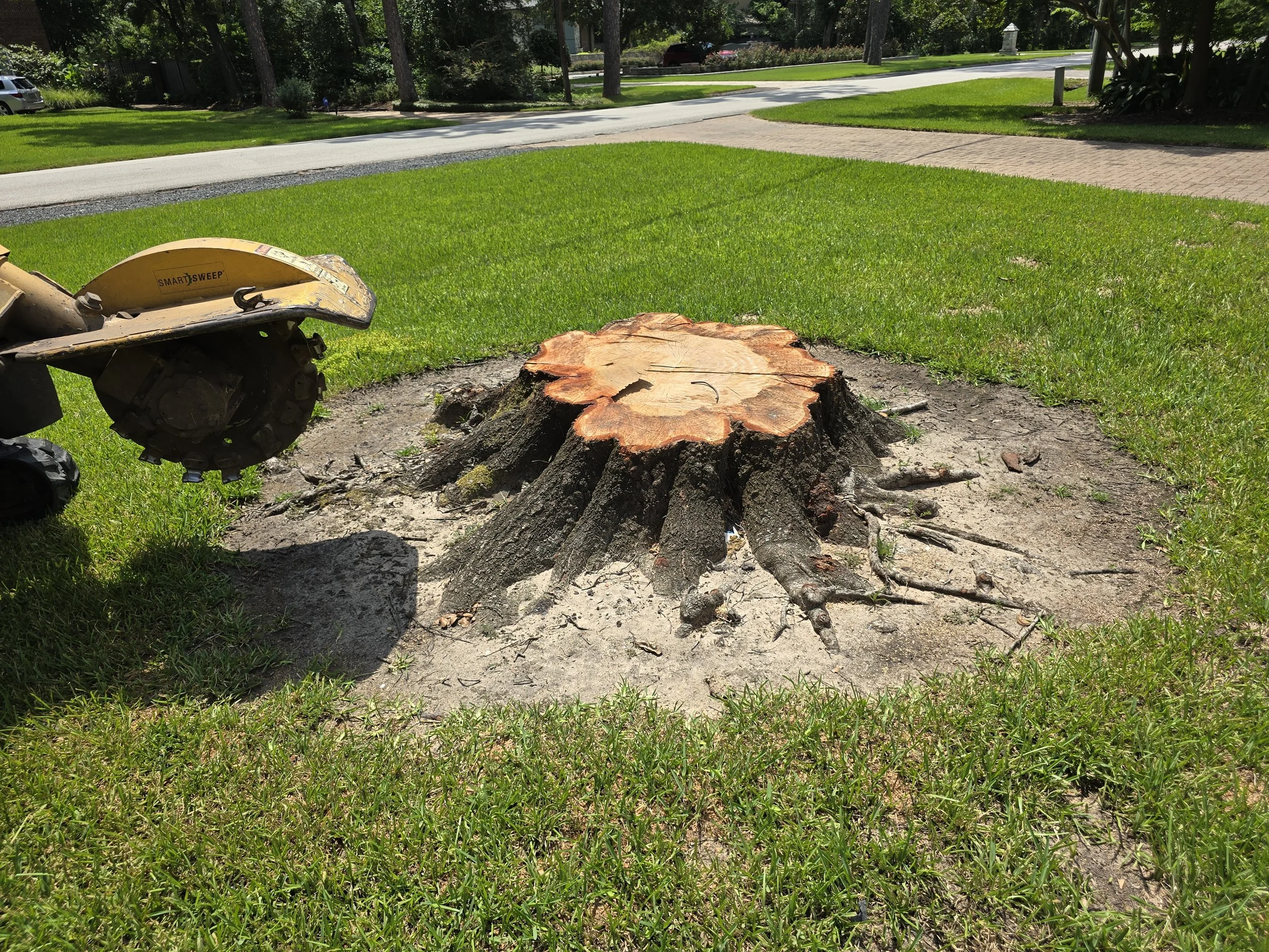 Oranssi technician working on a roof project