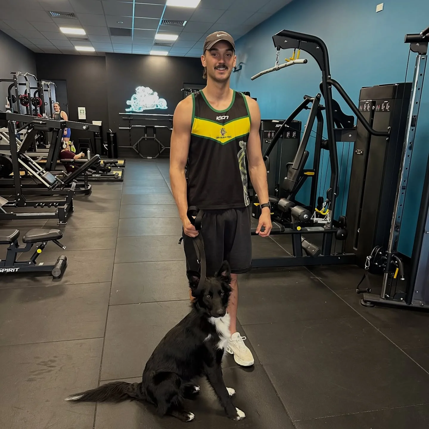 Our gym dog Mackenzie making friends with AFL&rsquo;s Adelaide Crows Luke Nankervis.

Thanks for paying us a visit @luke.nankervis