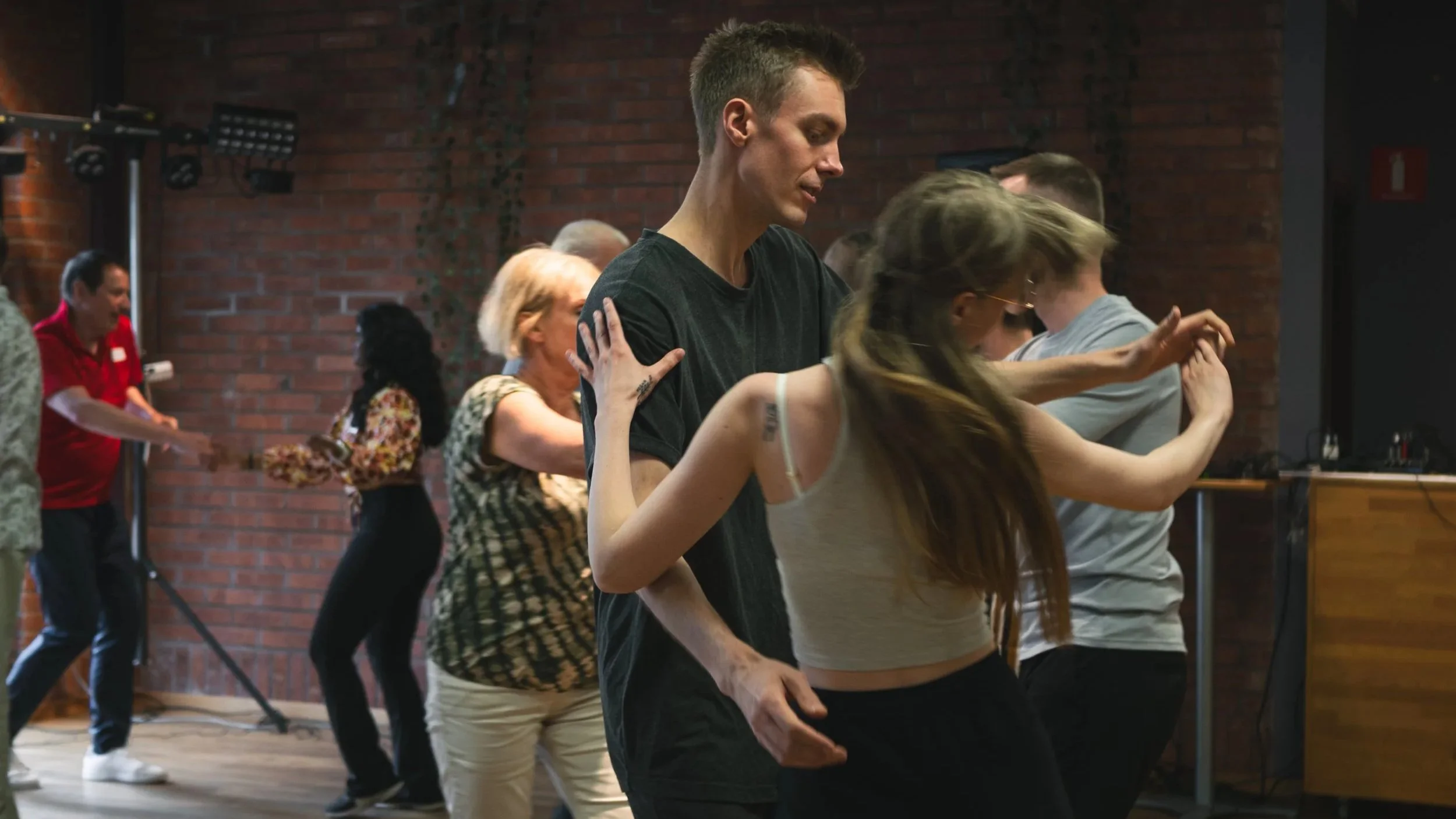 West Coast Swing - Footwork &amp; styling (NIVÅ 2)