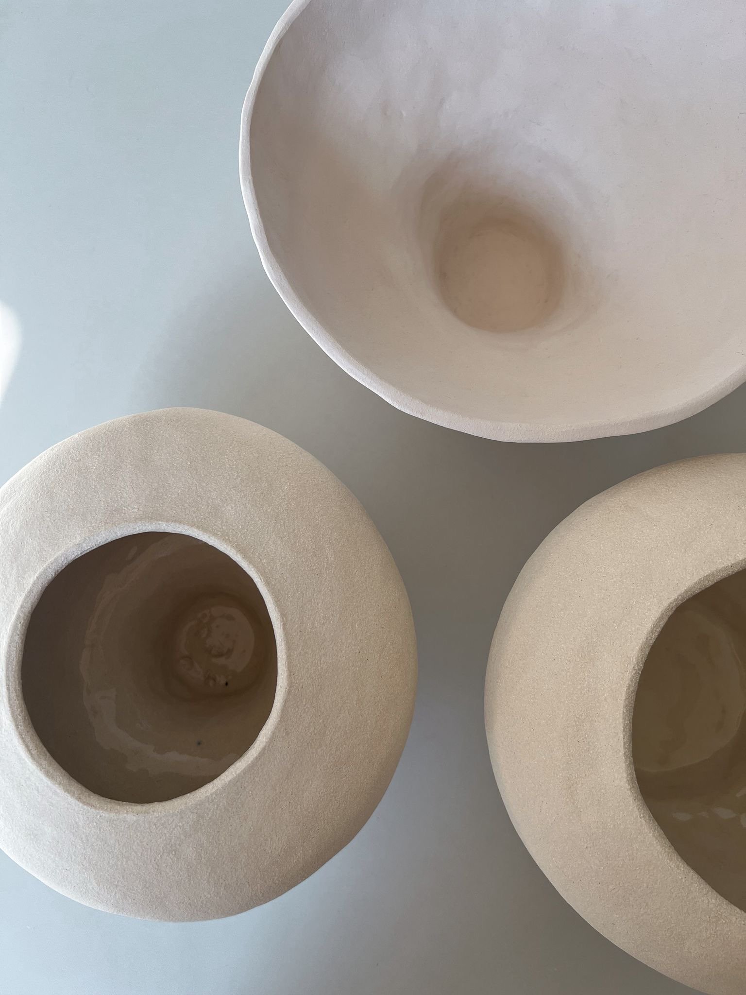 Handgemachte Keramik als Ausdruck von Achtsamkeit und modernem Design