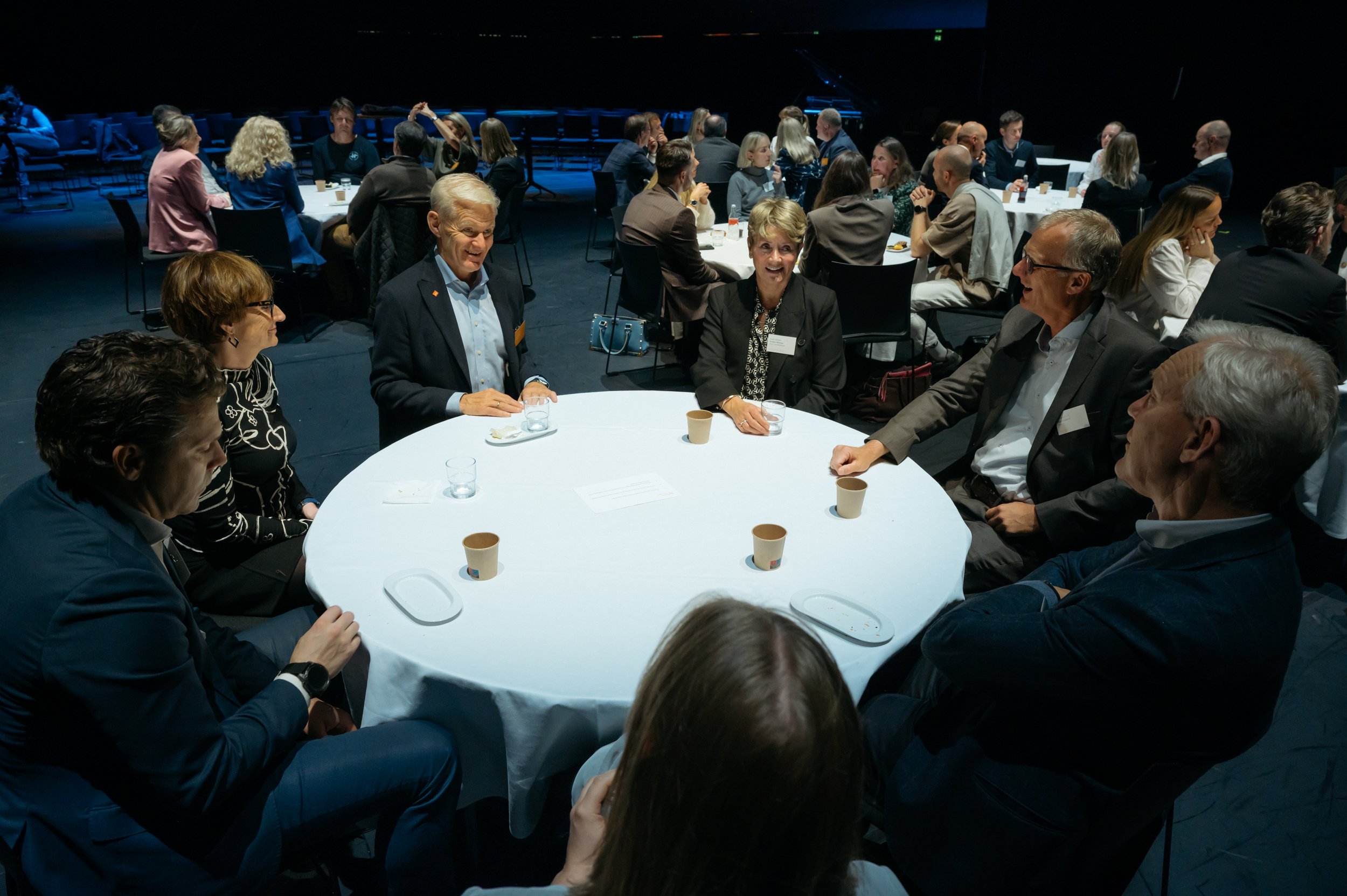 DNB_5982_Topplederforum 2025 Operaen_samtaler.jpg