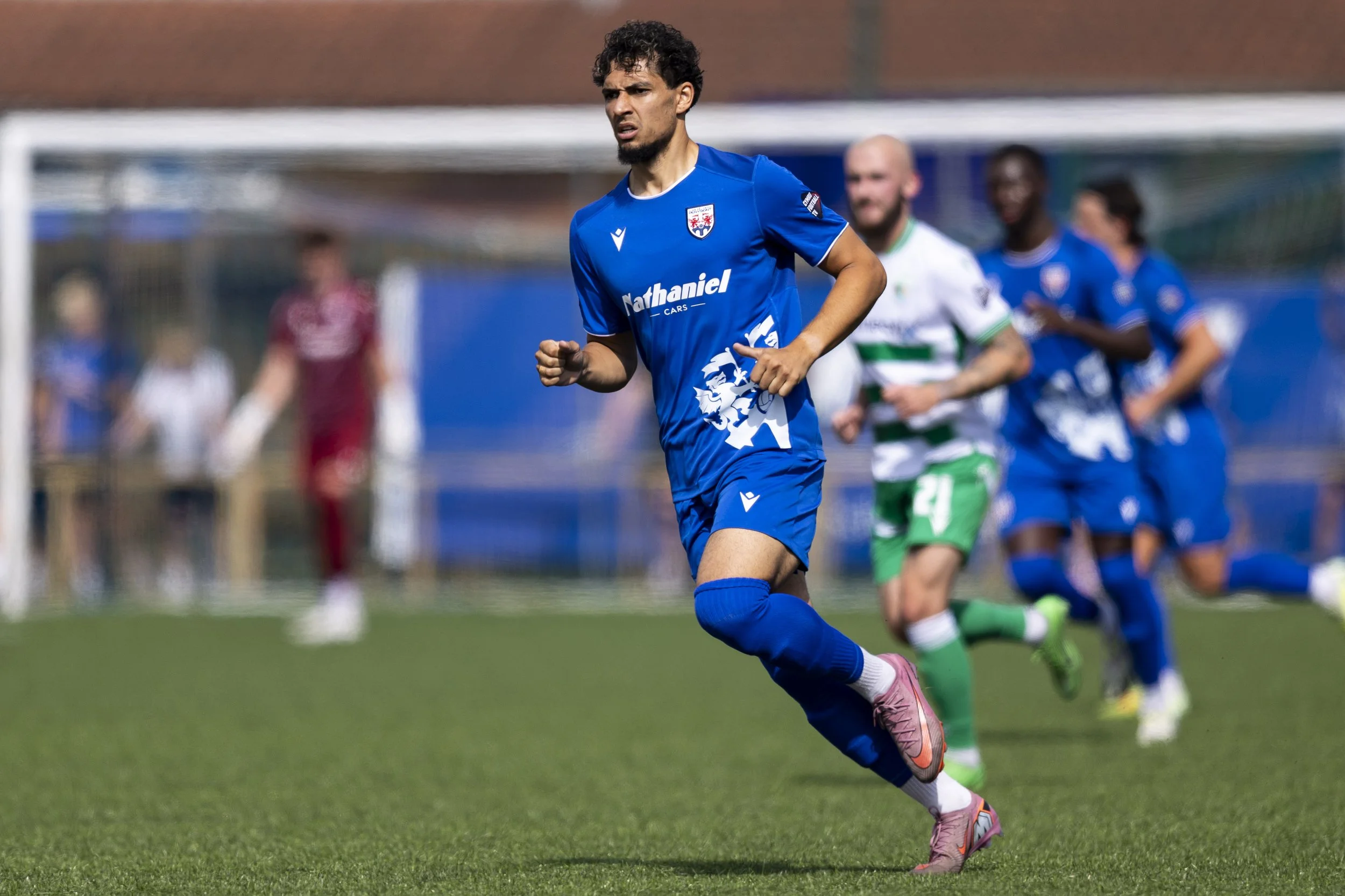 Penybont complete the signing of Tyler walker
