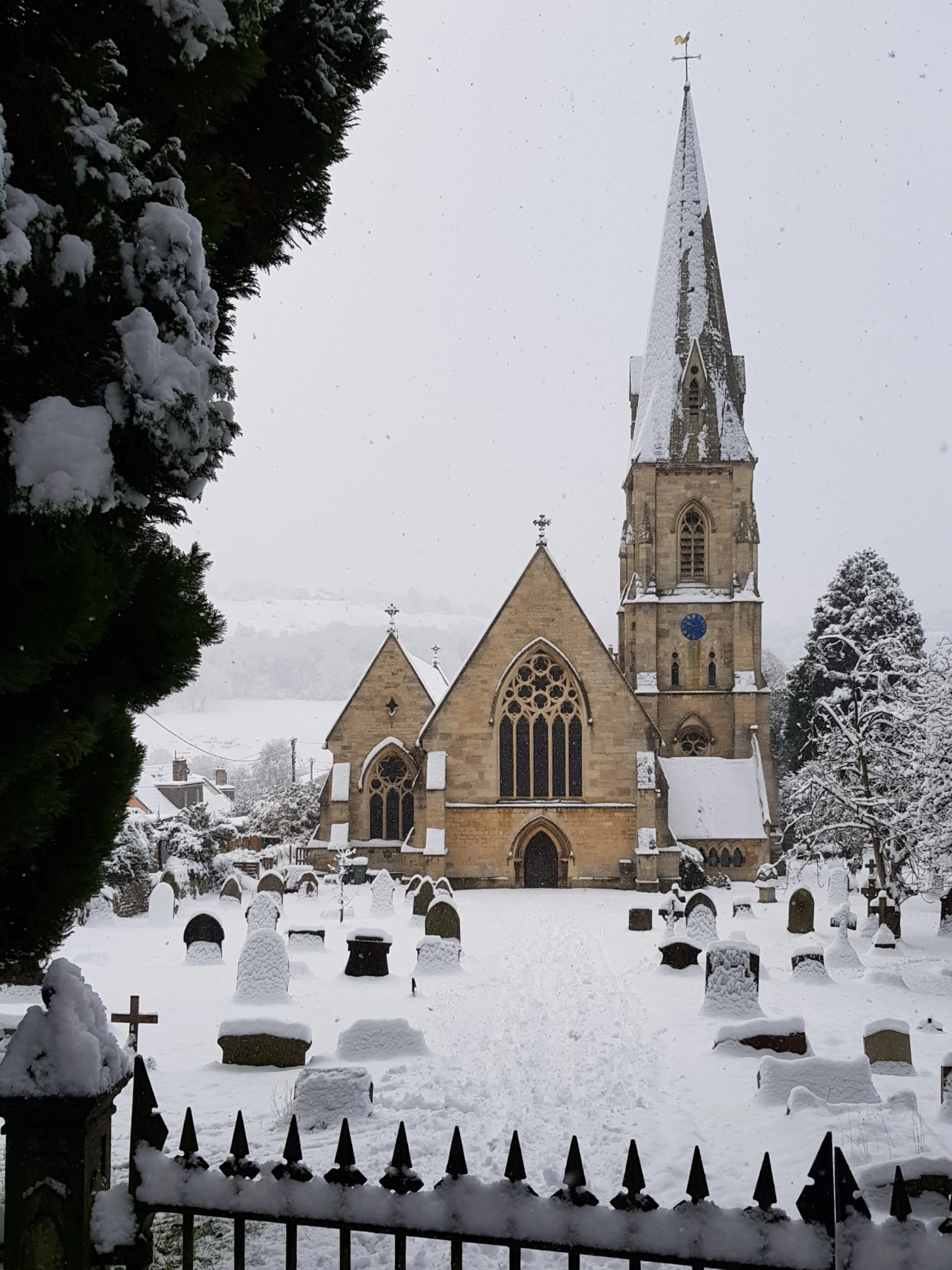 Decorating the church for Christmas - please help!