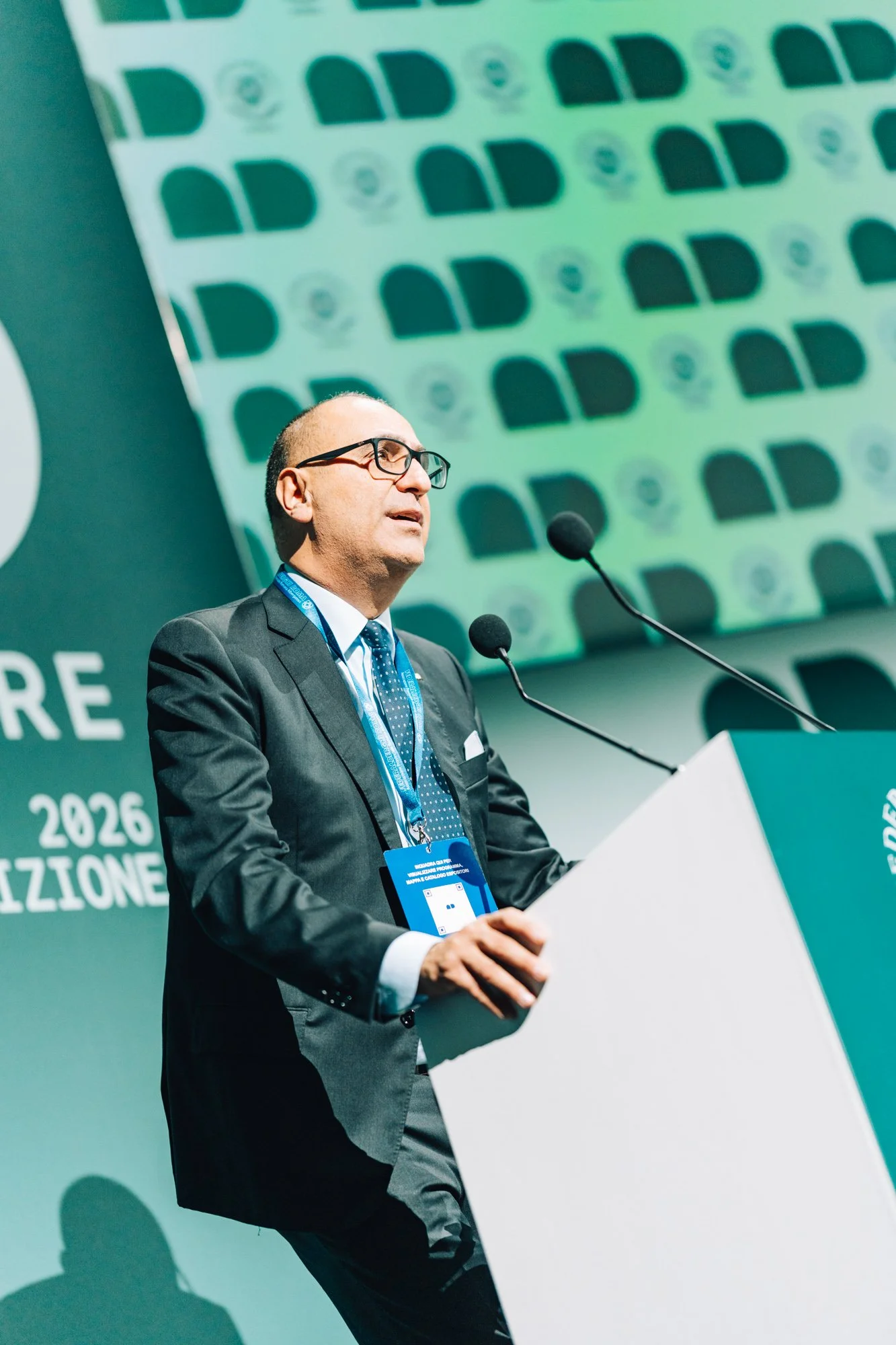 9 direttore podio.jpg