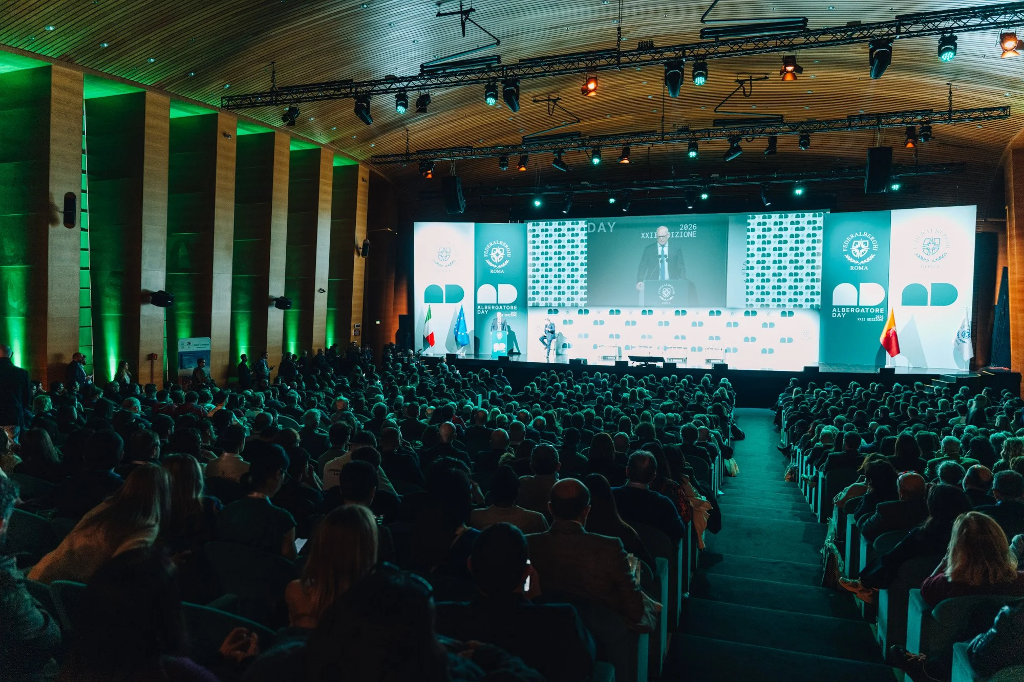 11 veduta platea.jpg