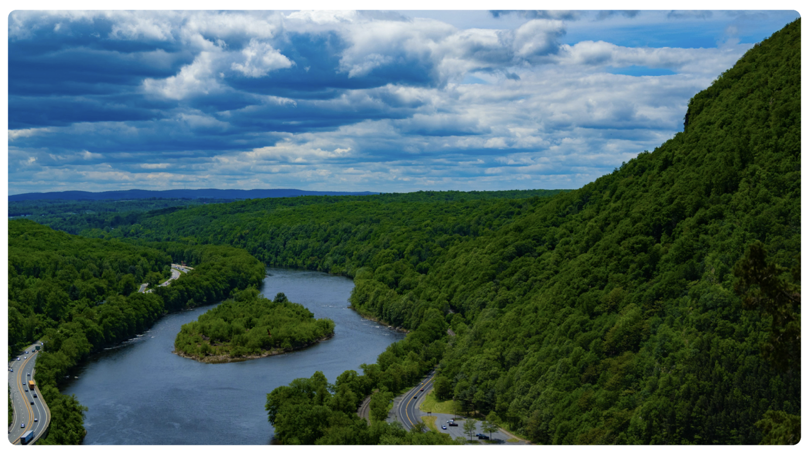 Behind the Desk: A Day in the Life of an Insurance CSR