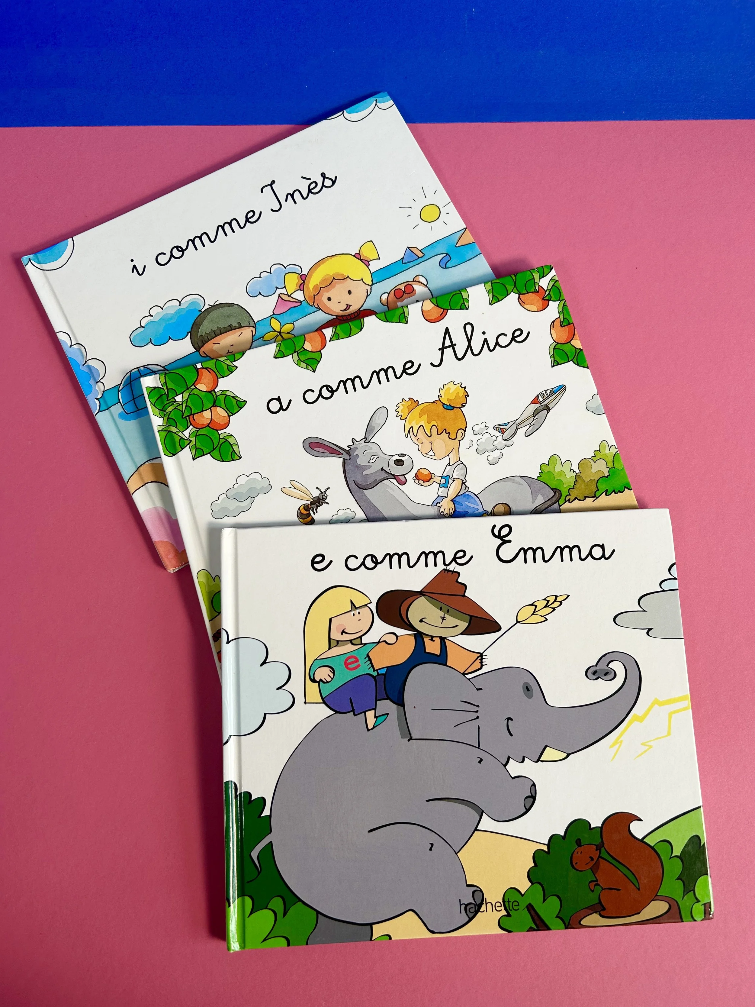 Replay kids_livres Ines-Alice_Emma_hachette_1.jpeg