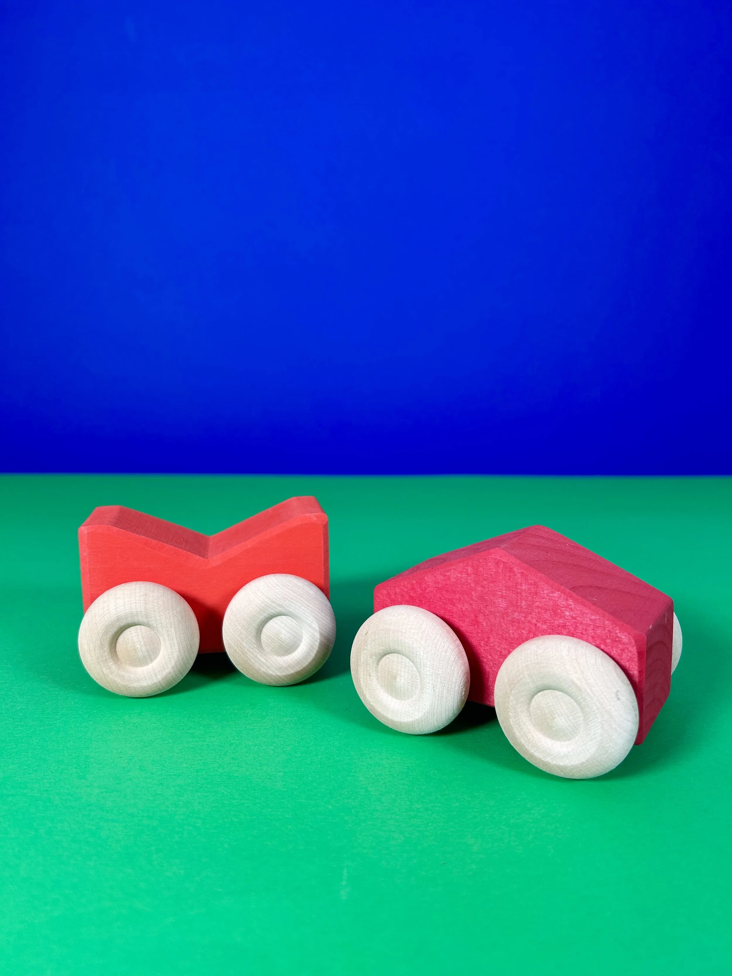 2 voitures rouge - STACKING CARS RED	- Grimm's