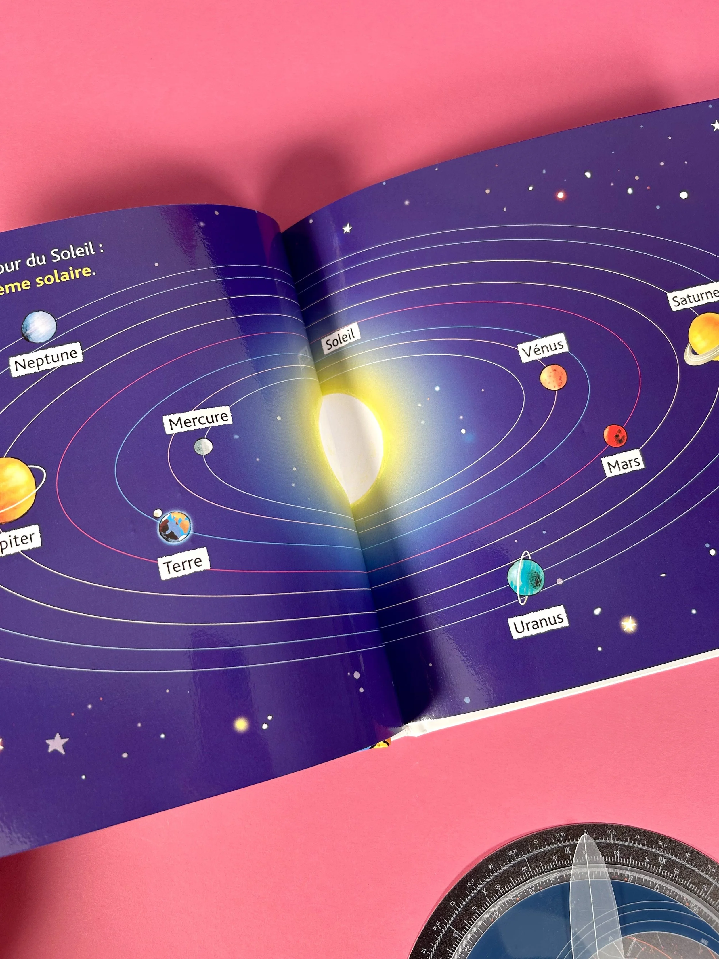 Replay kids_p'tits docs_l'espace_2.jpeg