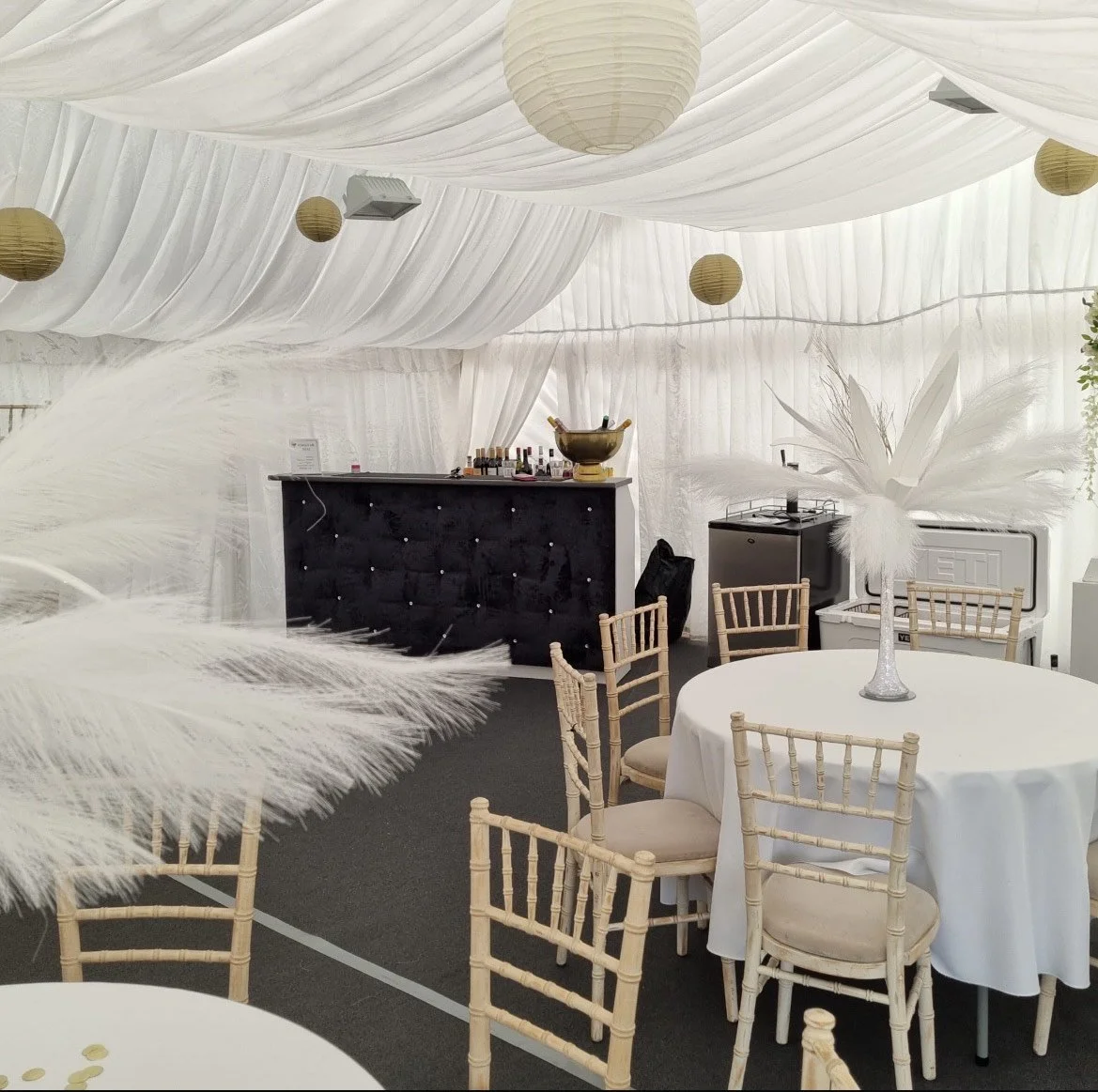 Marquee with mobile bar