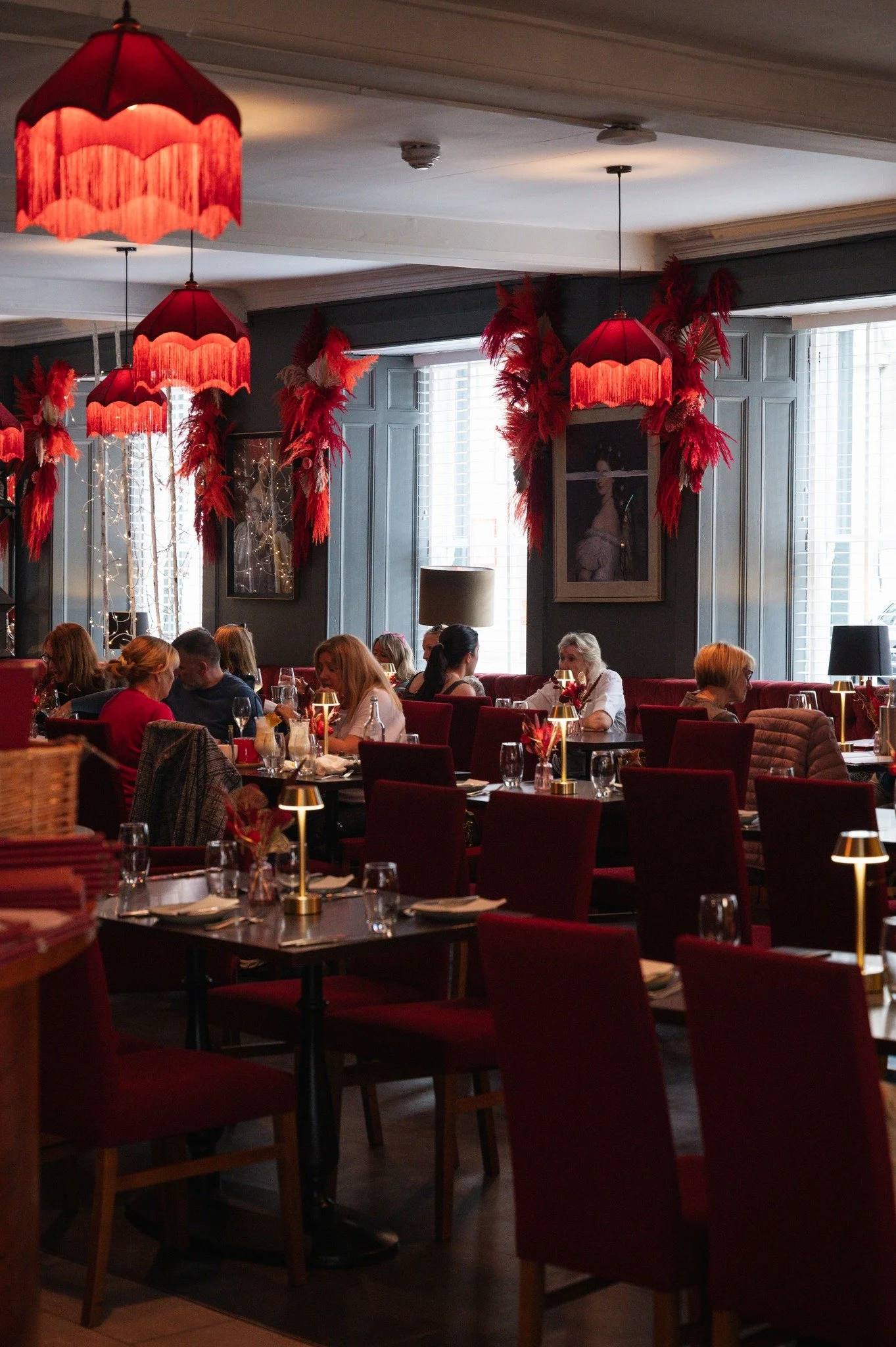 At DeanZ’s Perth, we serve bold flavours, seasonal ingredients, and dishes designed to impress — whether you're here for a laid-back lunch or an evening meal with friend, we've got you covered. Book your table ahead online on deansperth.c