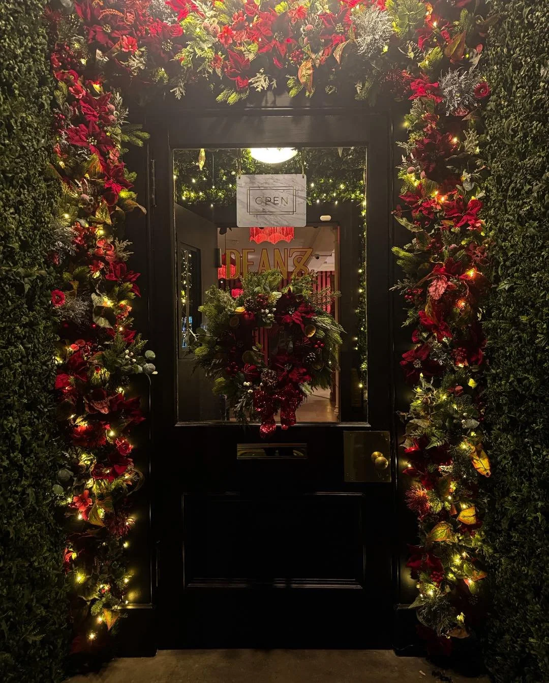 The festivities are in full swing - your reminder that we are OPEN on WEDNESDAY this week too! We have some spaces remaining for festive parties so don&rsquo;t miss out! Email us on deans@azcreative.co.uk or for groups of 10 or less, book on our webs