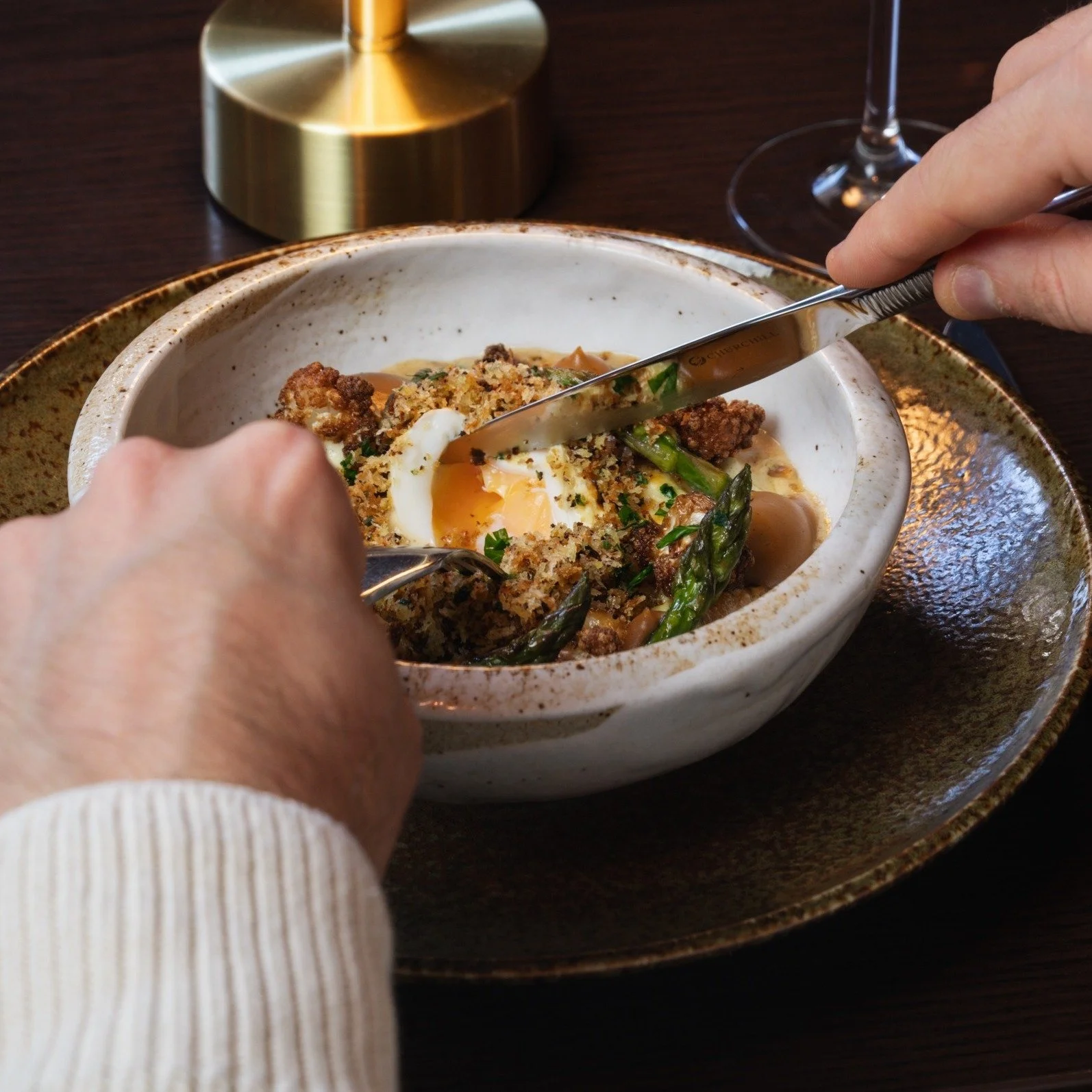 Gratin of Arbroath Smokies is back for our Easter menu! 🐣

Served with Champagne and Caviar Sauce - Soft Poached Hens Egg - Caramelised Cauliflower - Asparagus - Confit Garlic Crumb