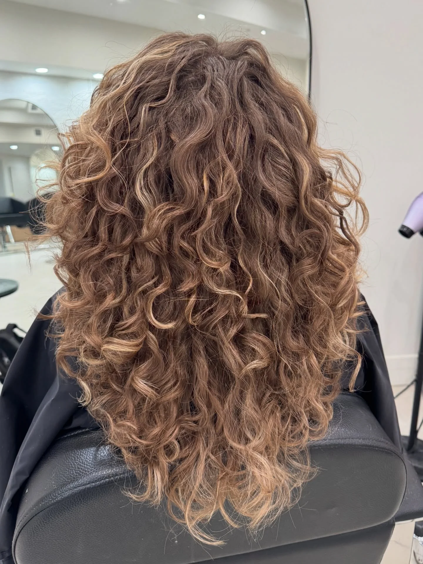 Shape matters. Seriously.

If your curls feel off and you know it&rsquo;s not your routine or your products&hellip; it&rsquo;s your cut.

Your curly cut should help your curls live their best life &mdash;
not sit flat, feel confusing, or work against