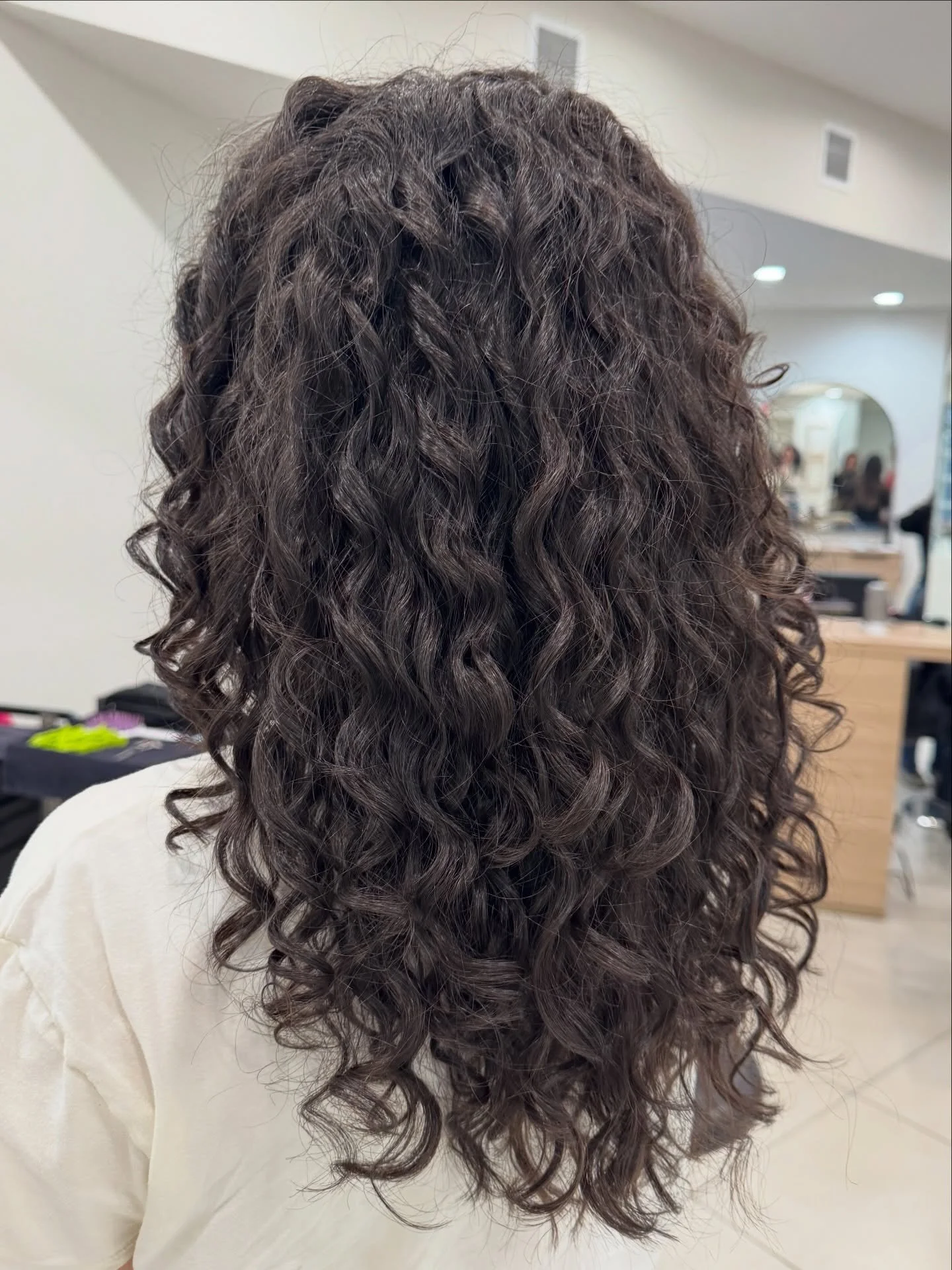 if you need time to love your curls, I get it
it doesn&rsquo;t happen overnight

but the first step is giving your hair a shape that feels like you
something you&rsquo;re excited to wear down

from there, we learn how to style
and everything starts t