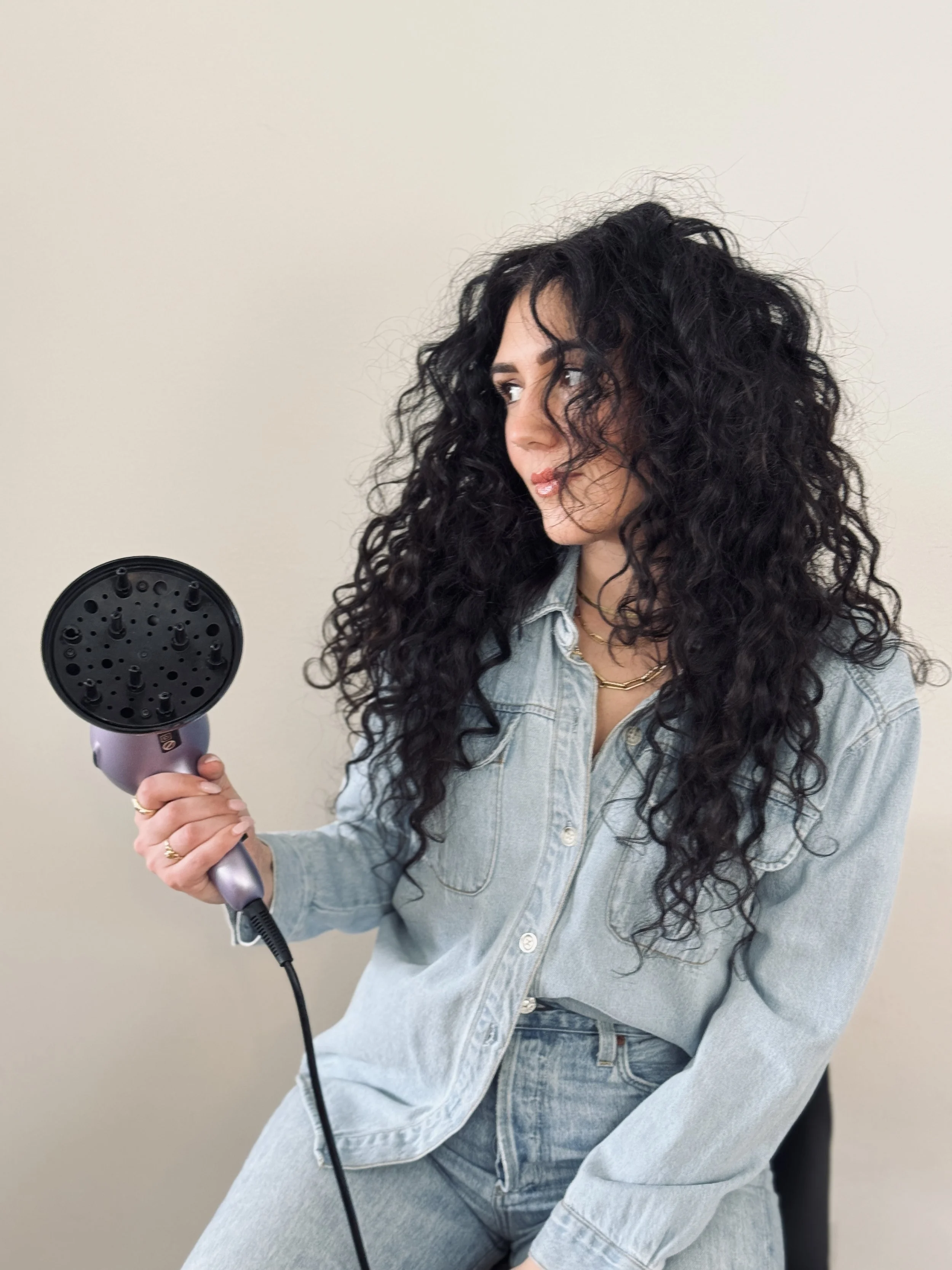 How to Diffuse Your Curls Like a Pro