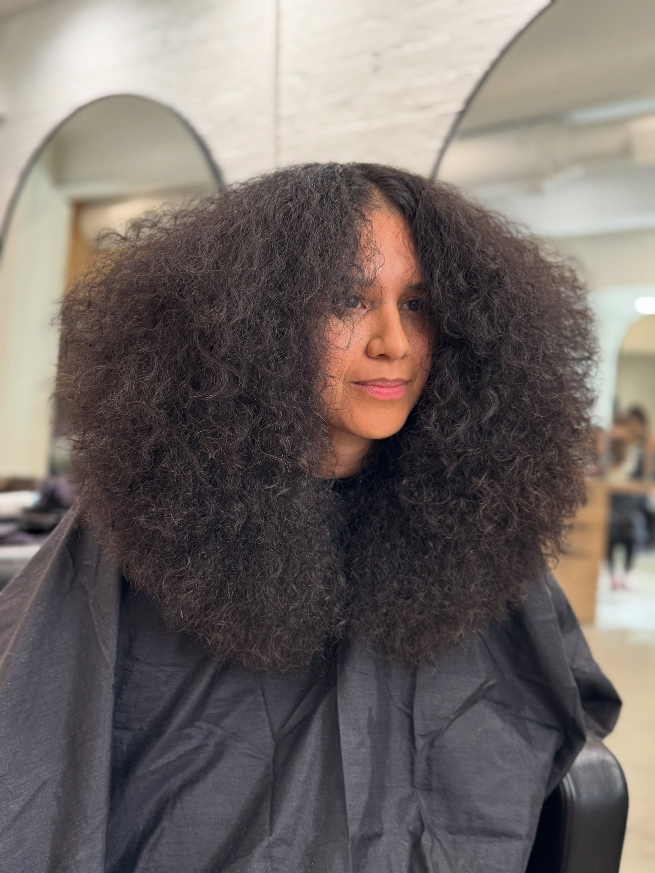 and here comes the BAM. 💥

The shape is shaping.
The curls are curling.
And suddenly everything just makes sense. 🤌🏼

A great curly cut isn&rsquo;t just about taking length off&hellip; it&rsquo;s about creating a shape that lets your curls do what
