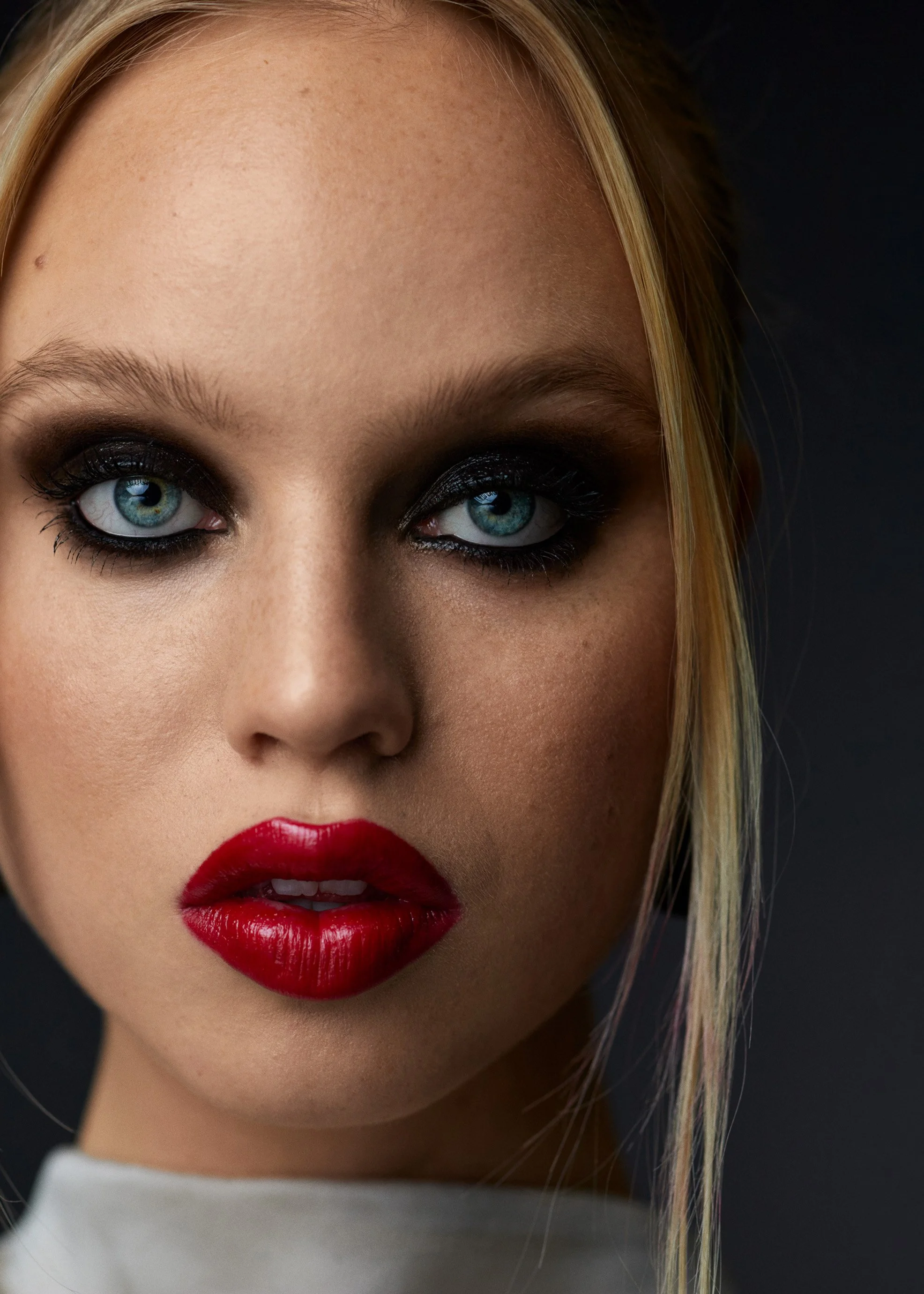 Beauty Retouch for Katarina Karsikas by Proxy Post.
Photographer: Katarina Karsikas