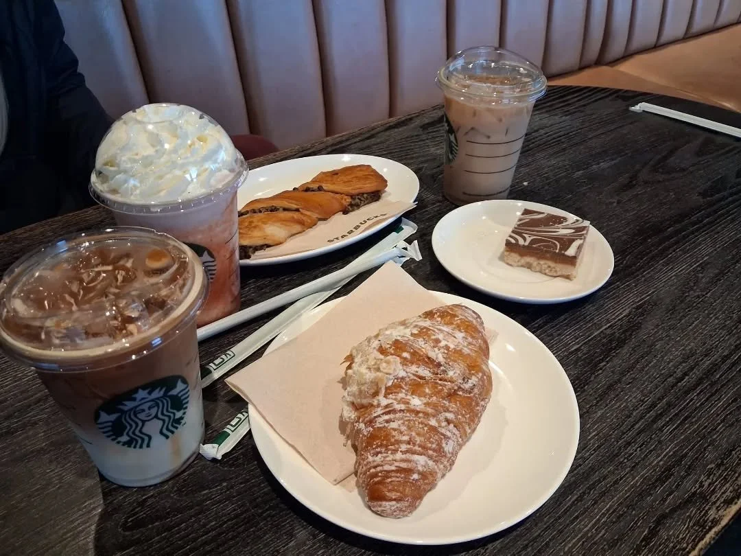 Having a lovely catch-up to support a young person ☕️🎂

#reengagement #coffee #support #inclusion ##creativelearning #learners #alternativeeducation