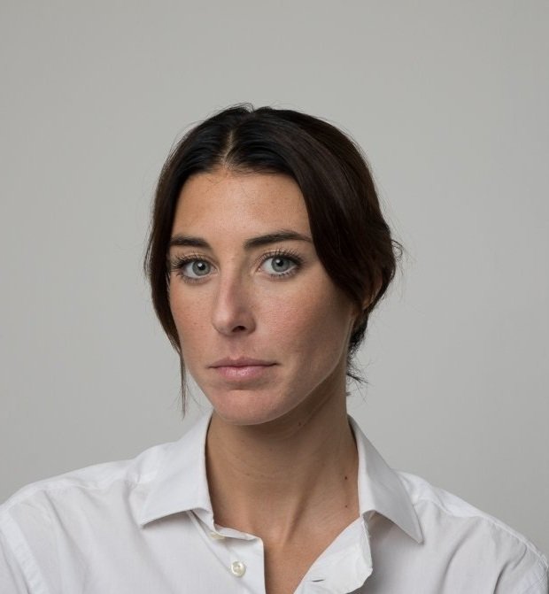 LAVINIA BORGHESE - Fondatrice et CEO de Burghesius.

Italo-américaine, Lavinia fonde sa conciergerie de luxe à Rome en 2020, après avoir acquis une solide expérience chez One Fine Stay et obtenu un Master en Marketing. Sa conciergerie, reconnue pour 