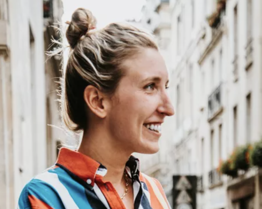 LUCILE CLERGERIE - Fondatrice Club Lulu.

Diplômée de l'EBS Londres, Lucile choisit Paris comme terre d'entrepreneuriat.
Après le succès de son restaurant et boite de nuit Chez Lulu en parallèle du développement de son agence d’architecture d’intérie