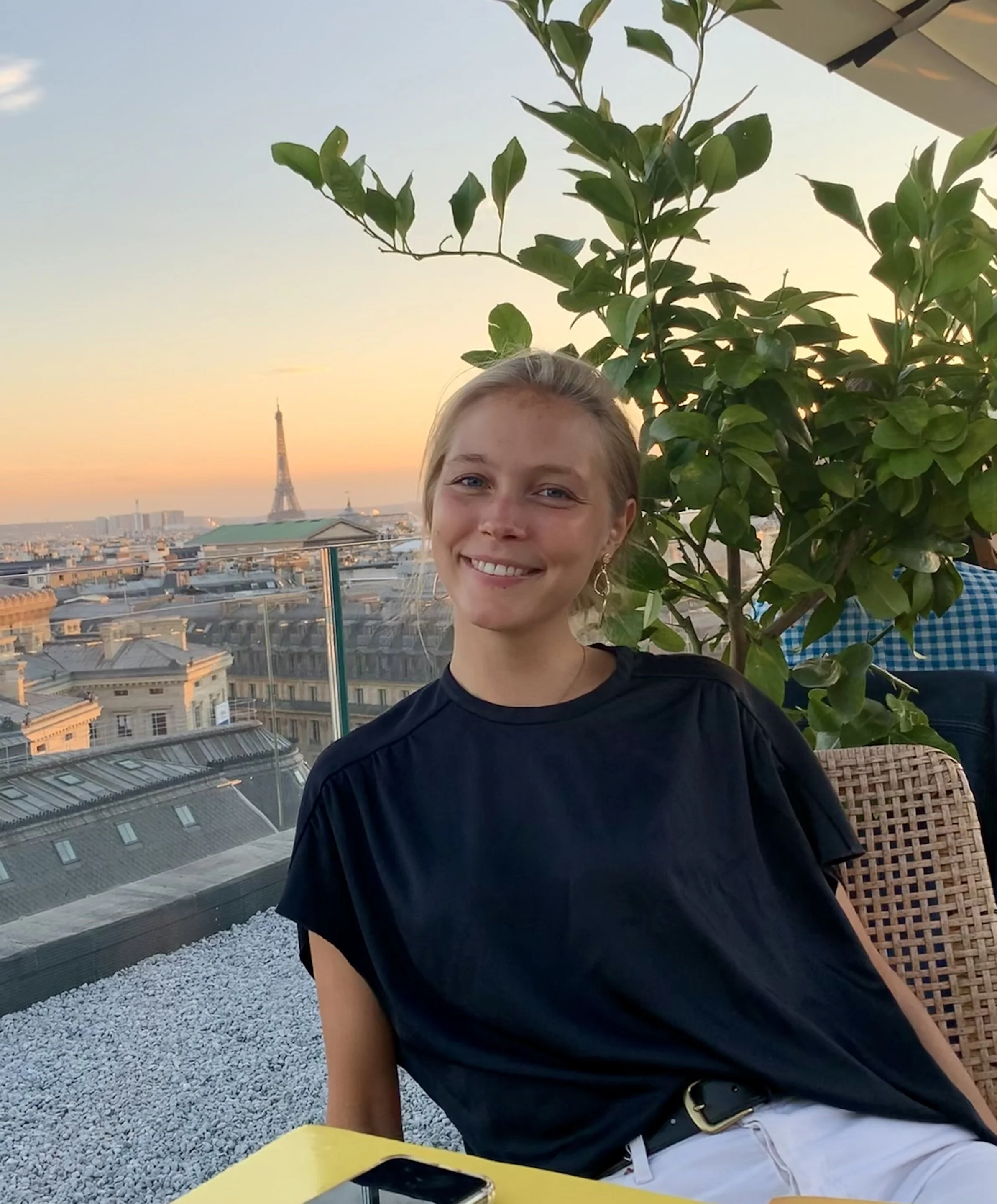 LUCIE PETELLE-  Avocate en droit de la propriété intellectuelle
Formée à Assas et au King’s College de Londres, Lucie accompagne depuis plusieurs années des acteurs du luxe et de l’audiovisuel dans la protection de leurs droits d’auteur et marques. P